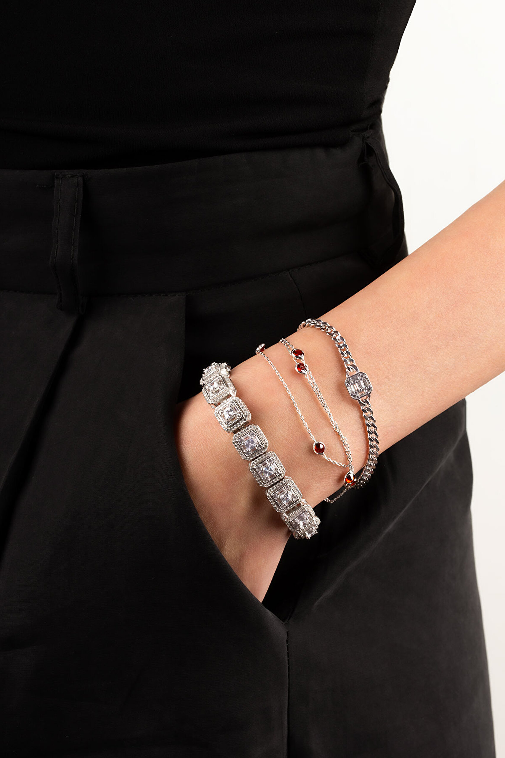 ⁠ Üç Sıra Zirkon Taşlı 18 Ayar Beyaz Altın Kaplama 19 Cm Gümüş Bileklik_1}