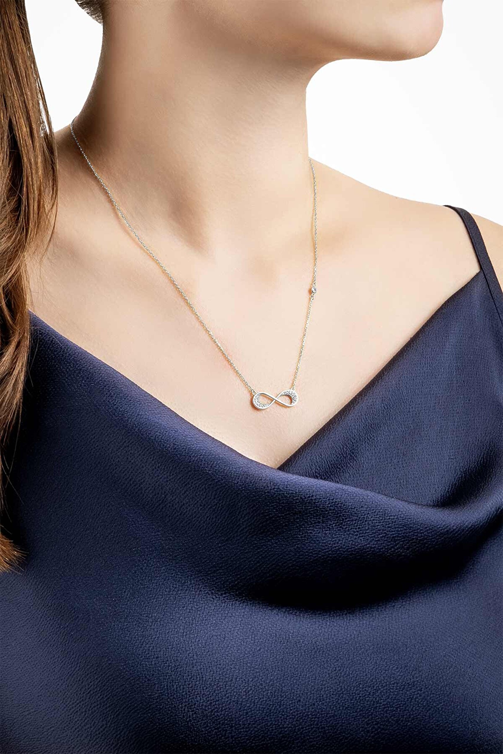 Sonsuzluk Figürlü 18 Ayar Beyaz Altın Kaplama Gümüş Kolye - 3