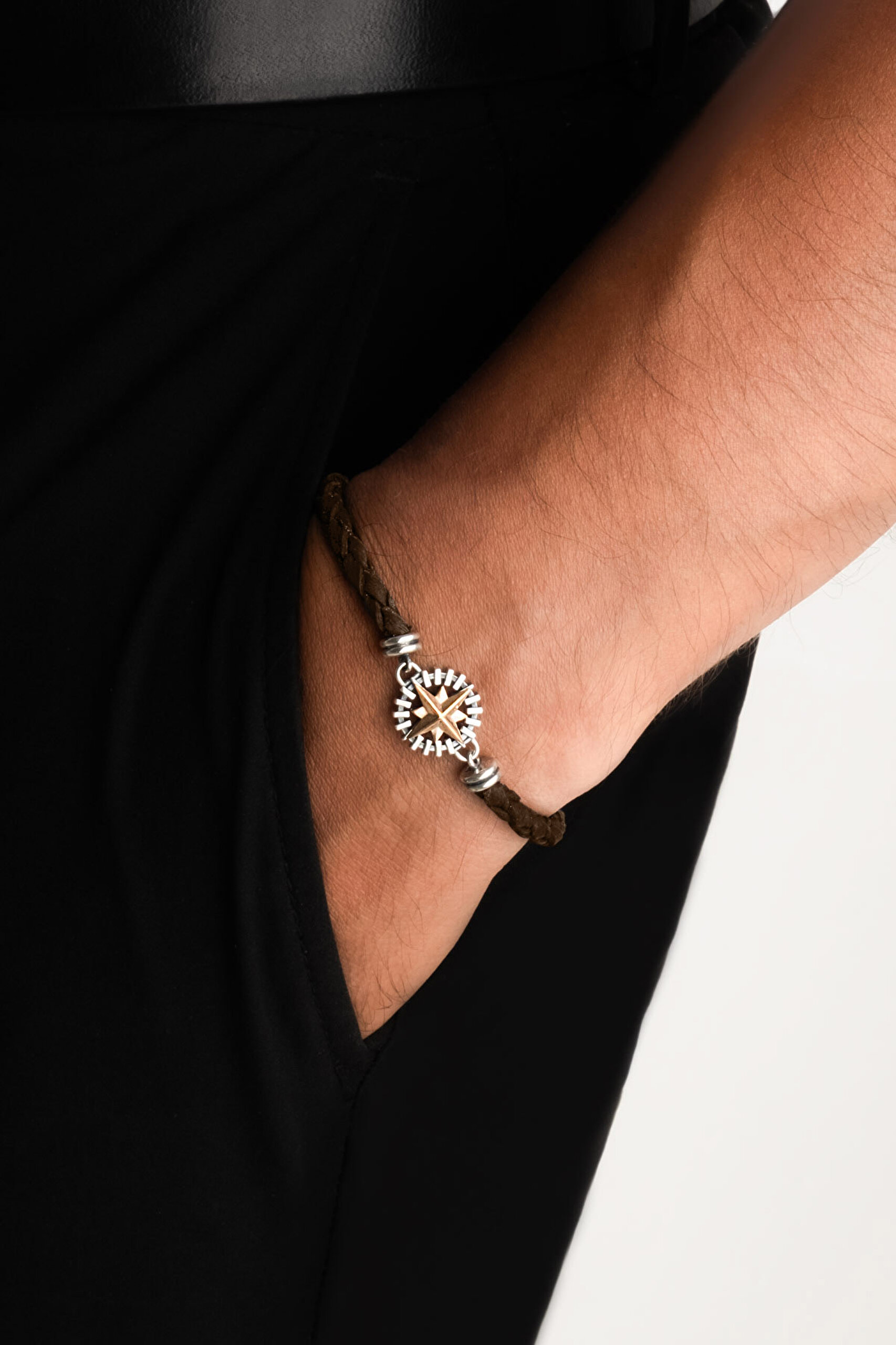 ⁠ Pusula Figürlü Kahverengi Vegan Deri 21 Cm Gümüş Erkek Bileklik_1}