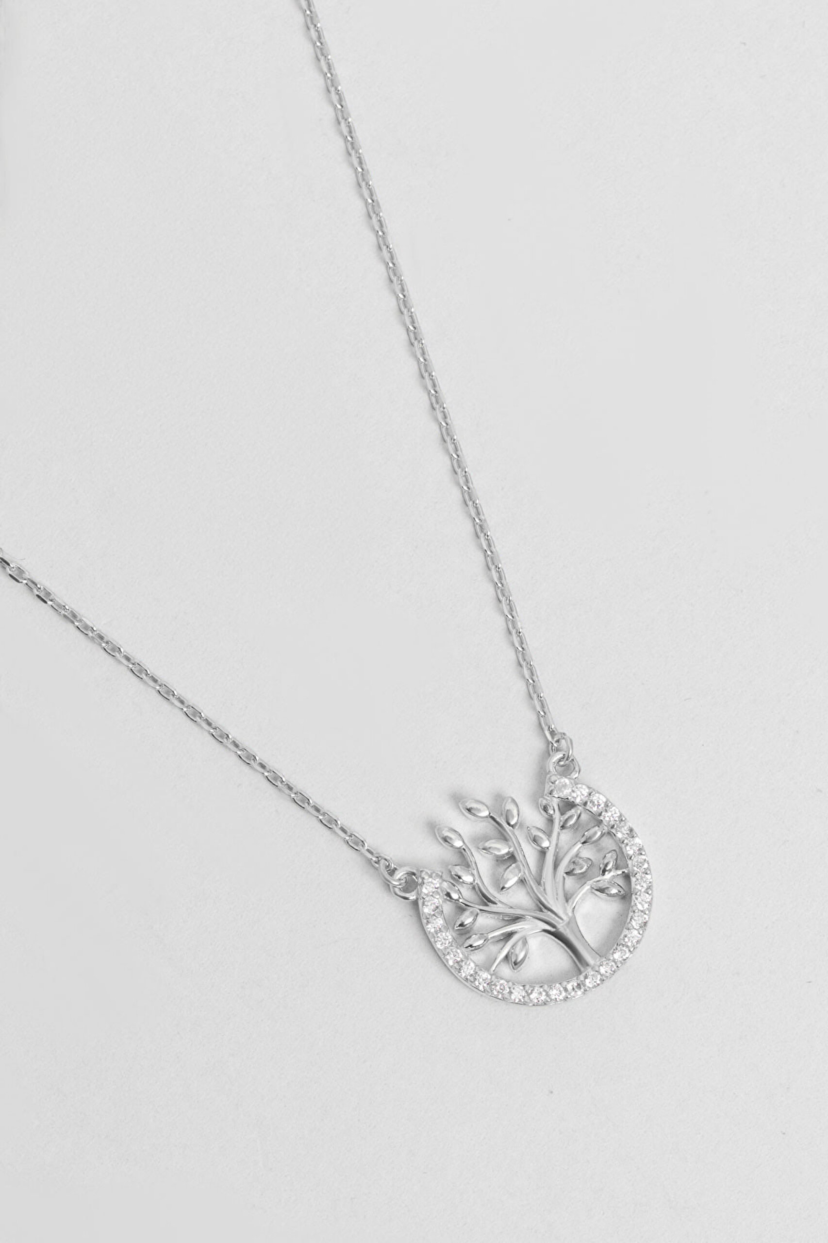 ⁠ Hayat Ağacı Figürlü 18 Ayar Beyaz Altın Kaplama Taşlı 45 Cm Gümüş Kolye_4}