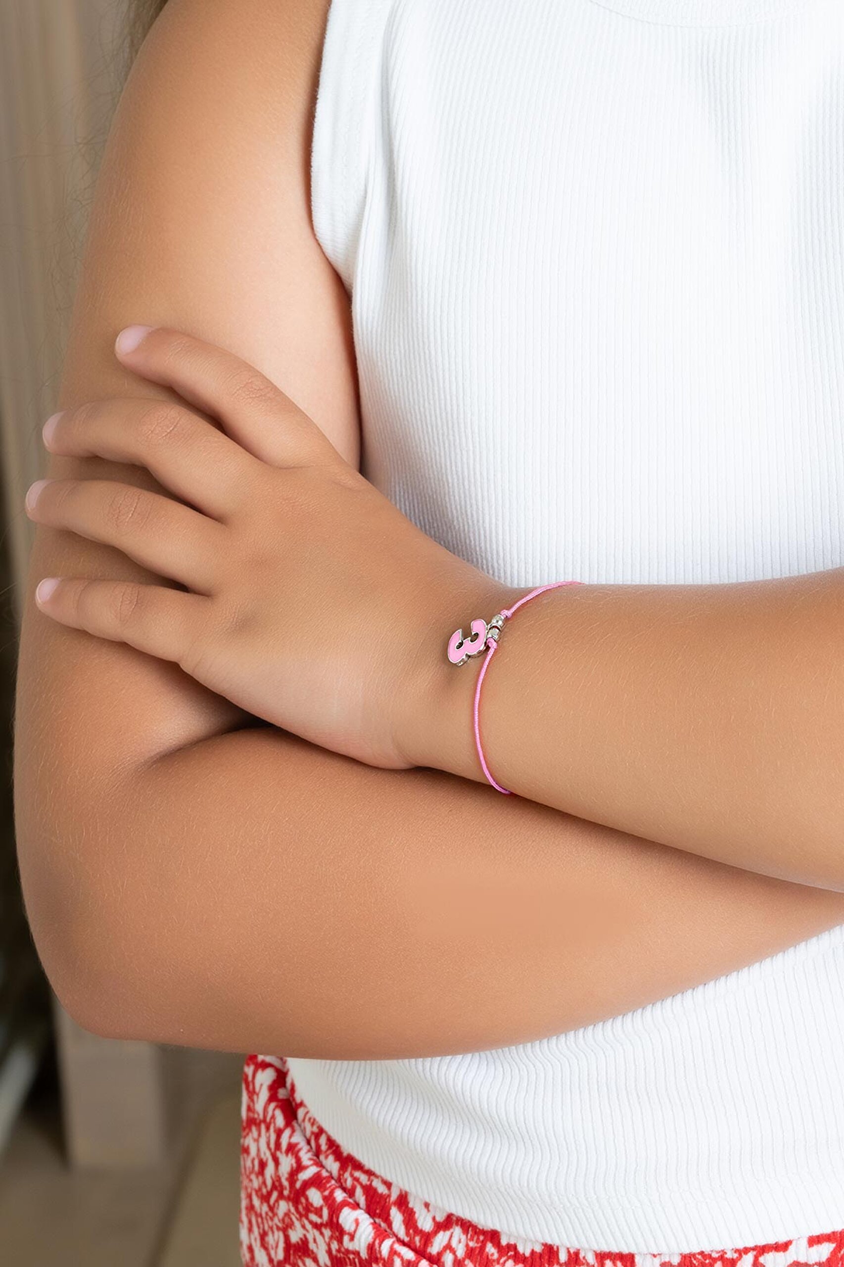 ⁠ 3 Sayısı İkonlu 18 Ayar Beyaz Altın Kaplama Ayarlanabilir Gümüş İpli Bileklik_3}