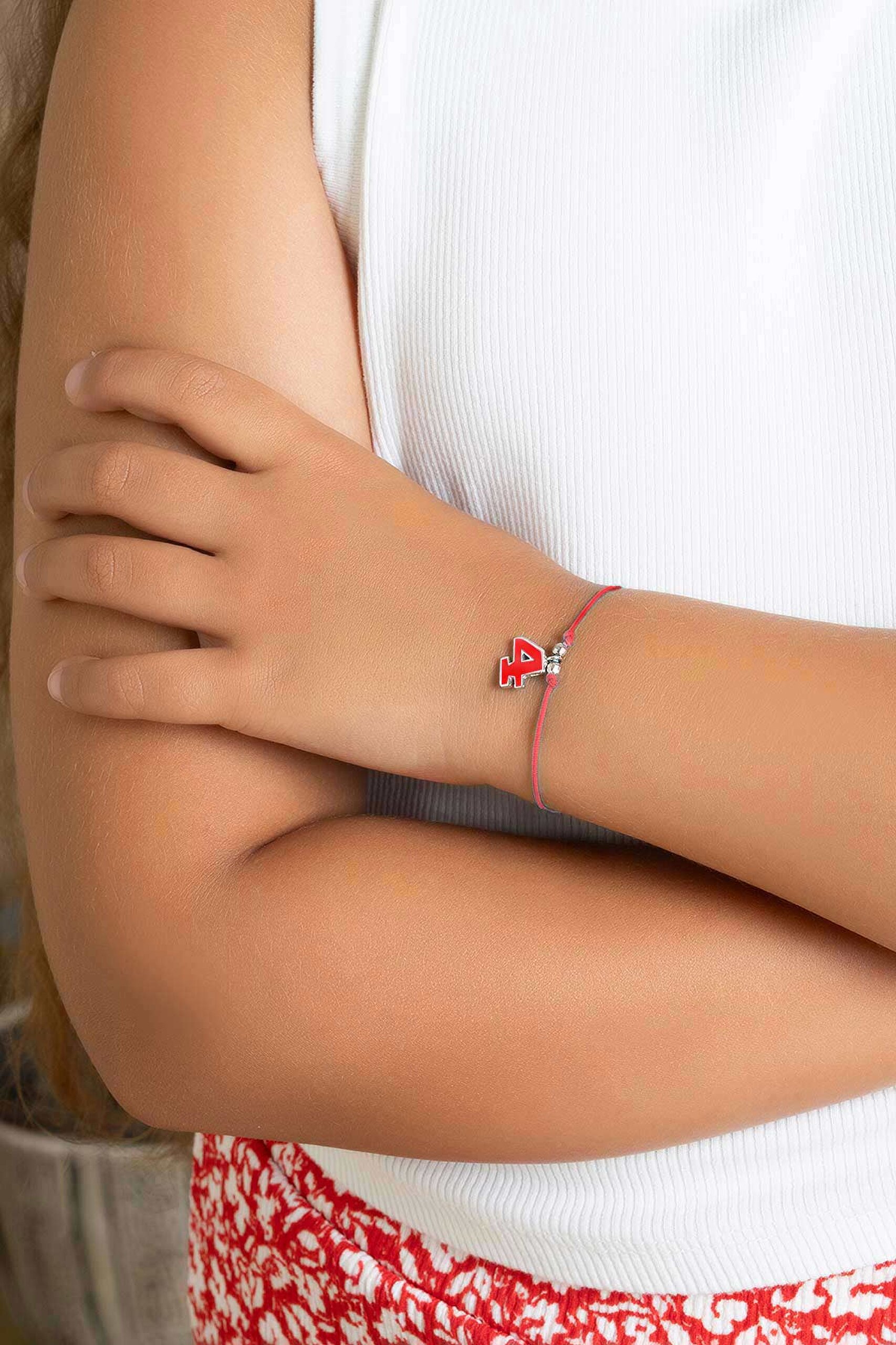 ⁠ 4 Sayısı İkonlu 18 Ayar Beyaz Altın Kaplama Ayarlanabilir İpli Bileklik_3}