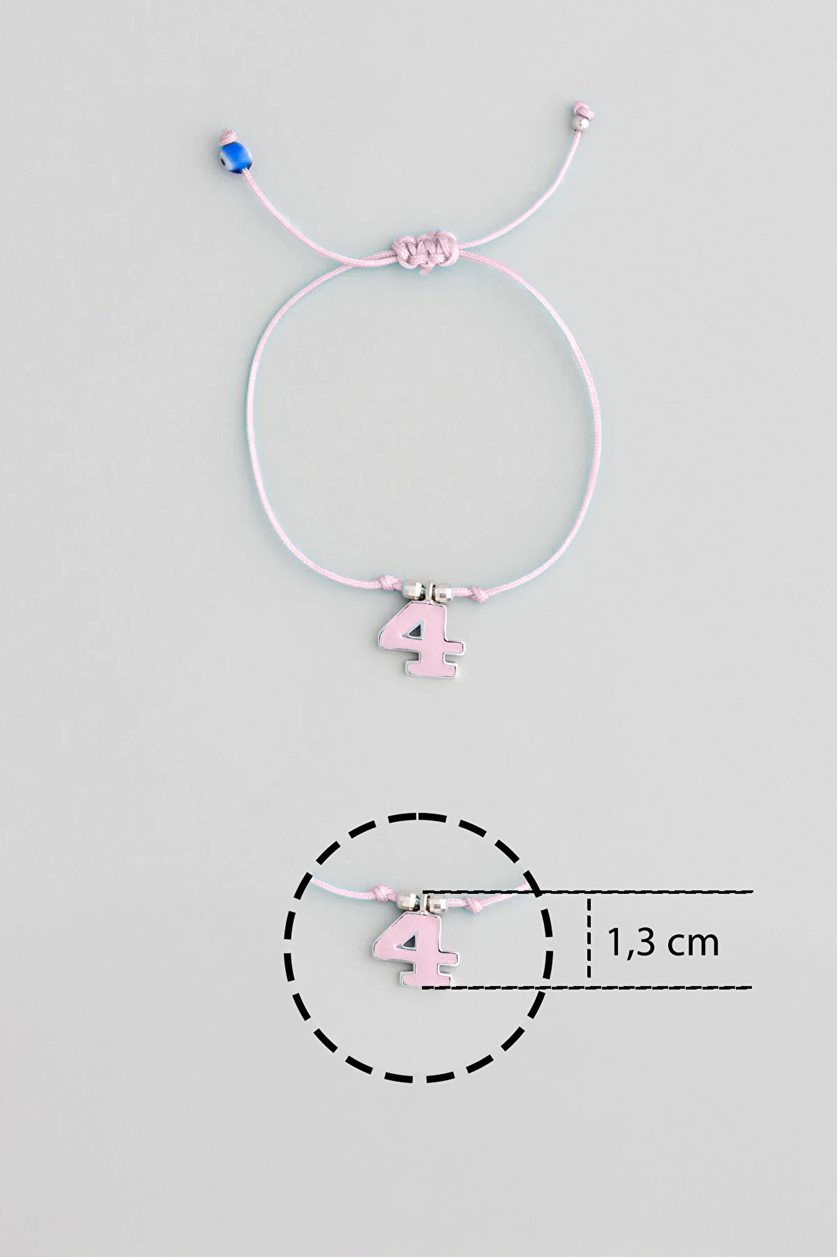 ⁠ 4 Sayısı İkonlu 18 Ayar Beyaz Altın Kaplama Ayarlanabilir İpli Bileklik_2}