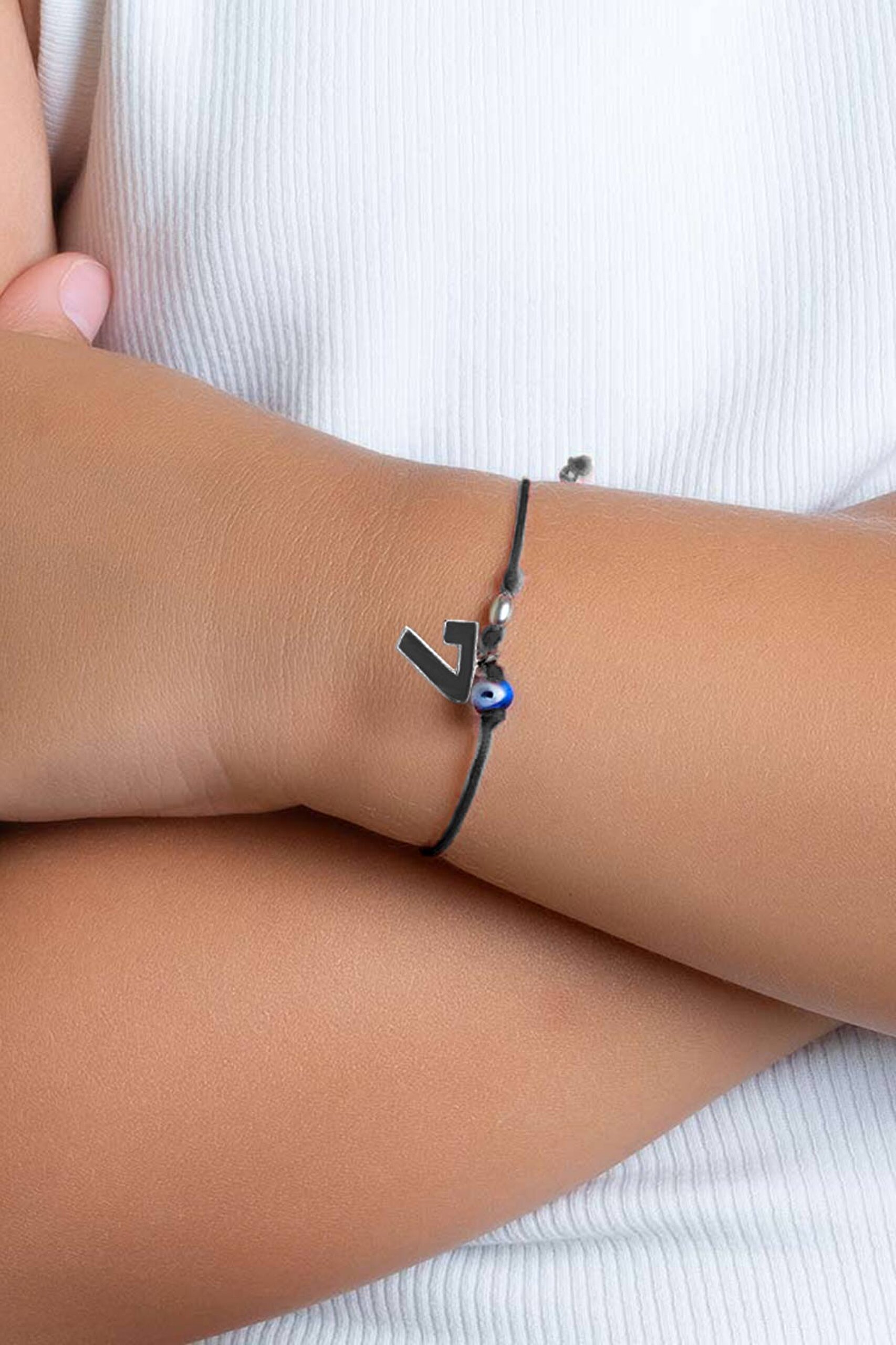 ⁠ 7 Sayısı İkonlu 18 Ayar Beyaz Altın Kaplama Ayarlanabilir İpli Bileklik_1}