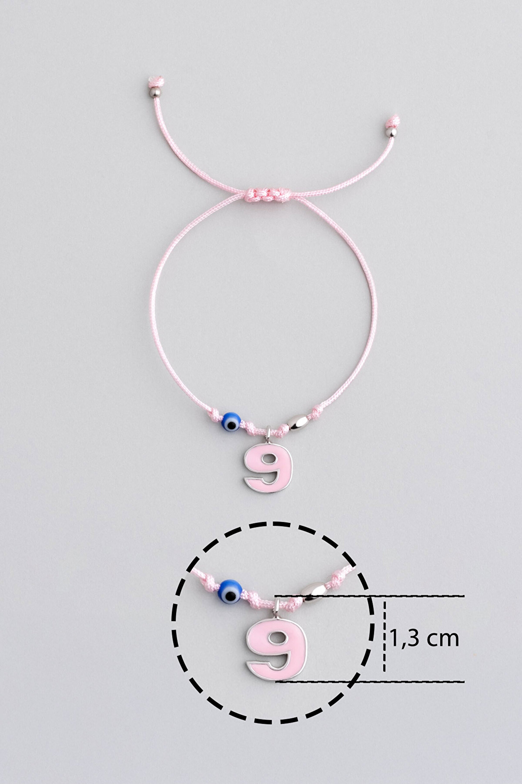 ⁠ 9 Sayısı İkonlu 18 Ayar Beyaz Altın Kaplama Ayarlanabilir Gümüş İpli Bileklik_2}