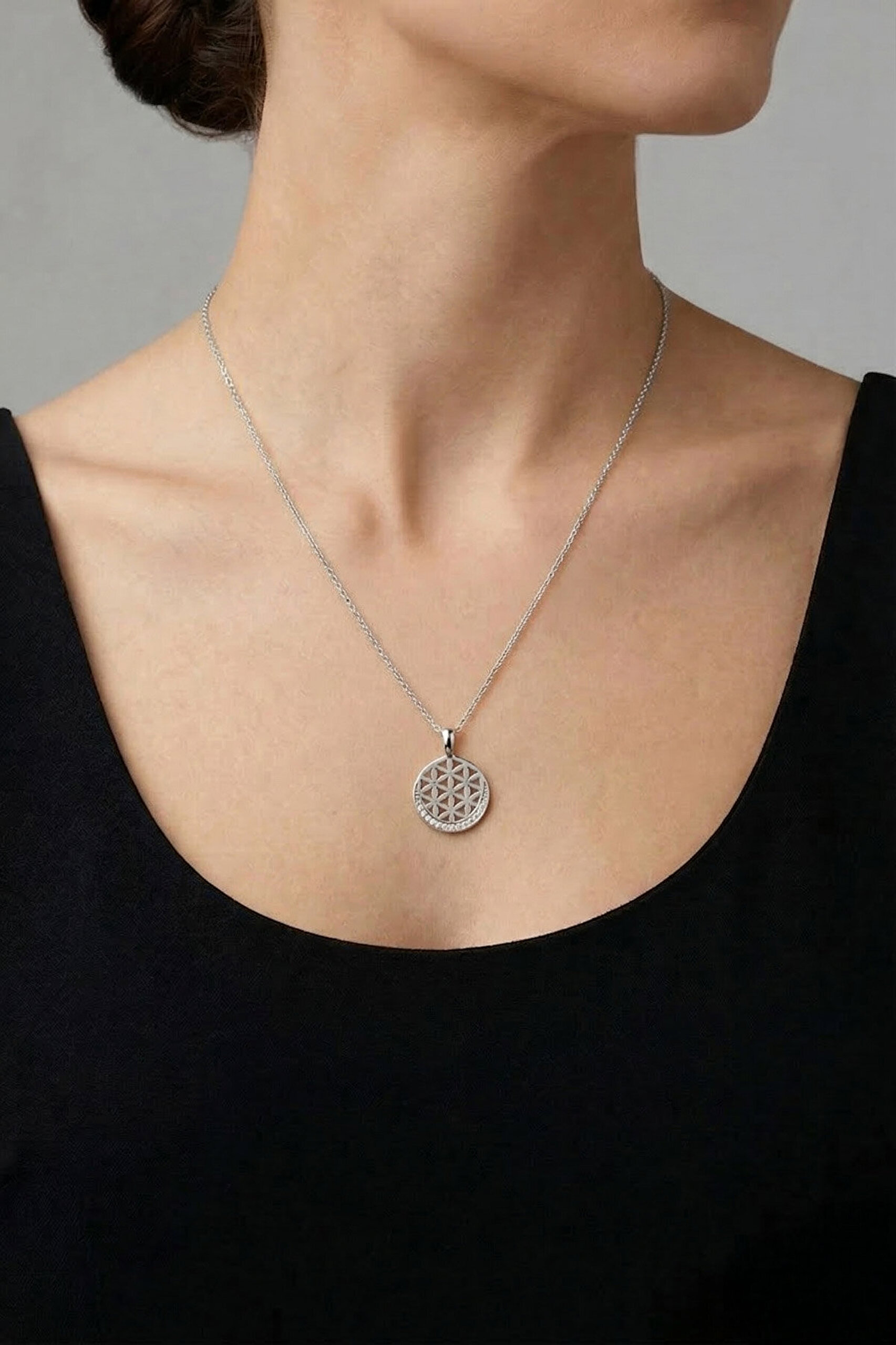 Zirkon Taş Detaylı Yaşam Çiçeği Figürlü 18 Ayar Beyaz Altın Kaplama 45 Cm Gümüş Kolye - 2