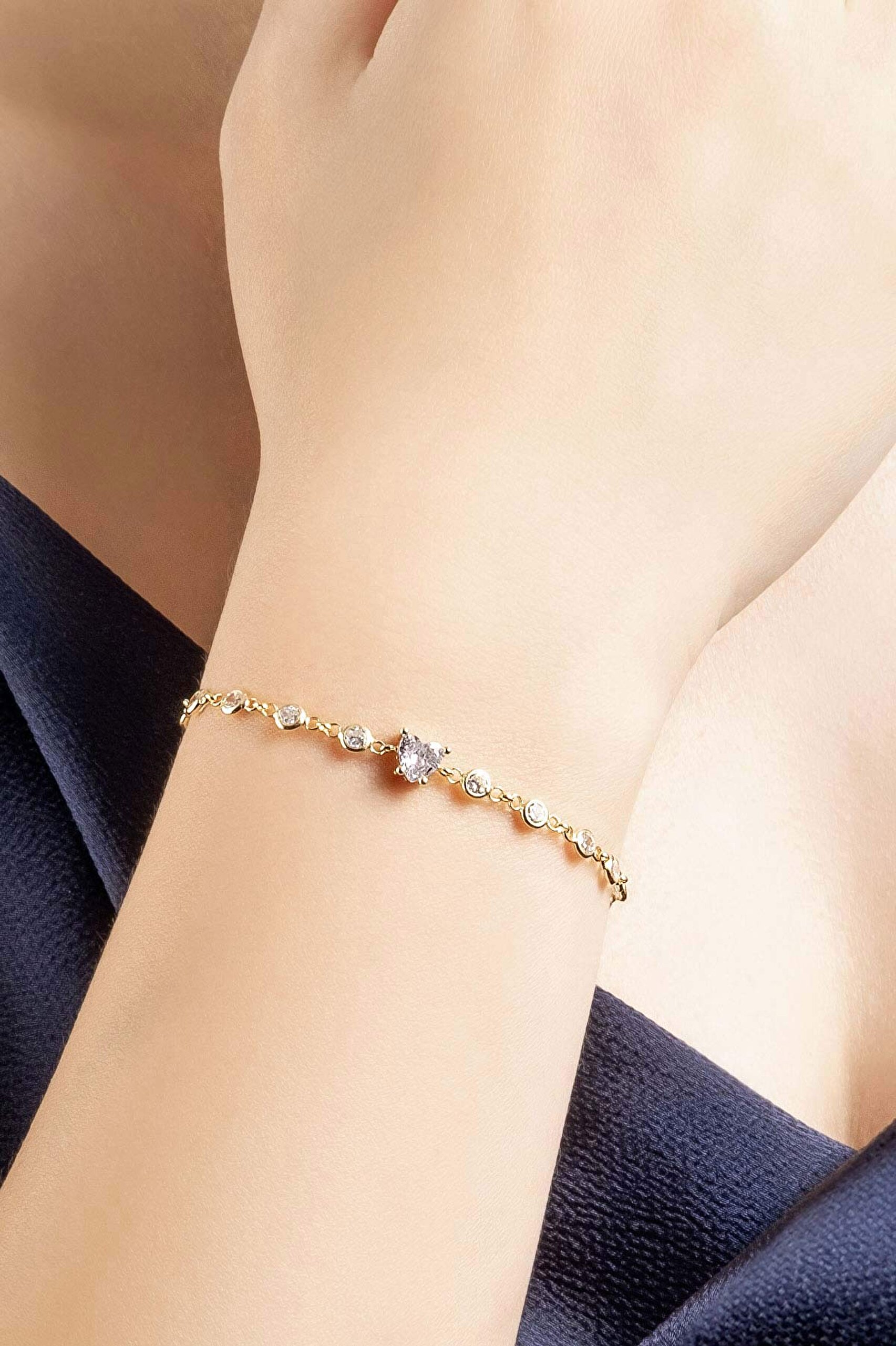 ⁠ Aşk Yolu 18 Ayar Sarı Altın Kaplama 19 Cm Gümüş Bileklik_1}