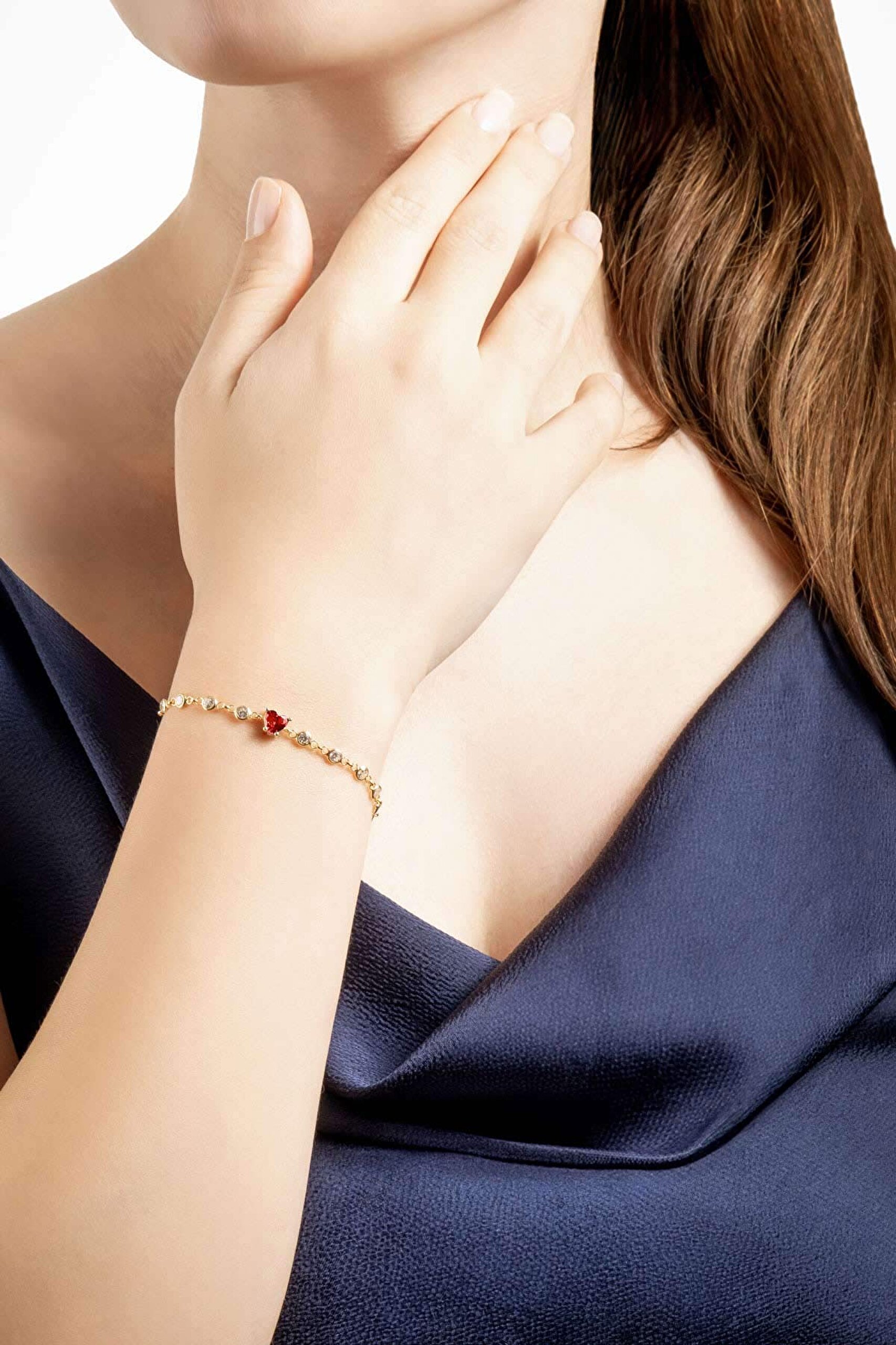 ⁠ Aşk Yolu 18 Ayar Sarı Altın Kaplama 19 Cm Gümüş Bileklik
_3}