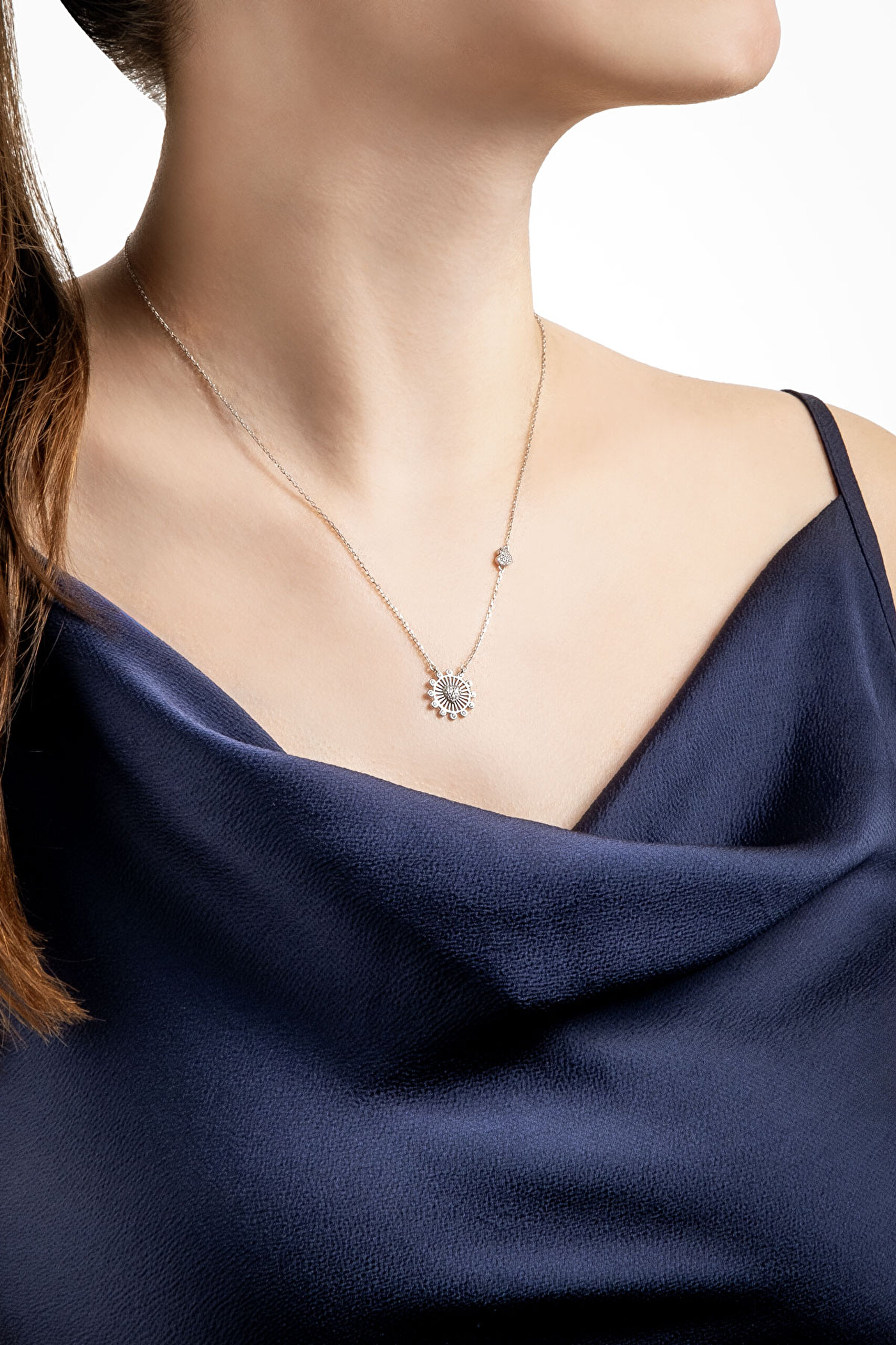 ⁠ Aşkın Büyüsü 18 Ayar Beyaz Altın Kaplama 46 Cm Gümüş Kolye_3}