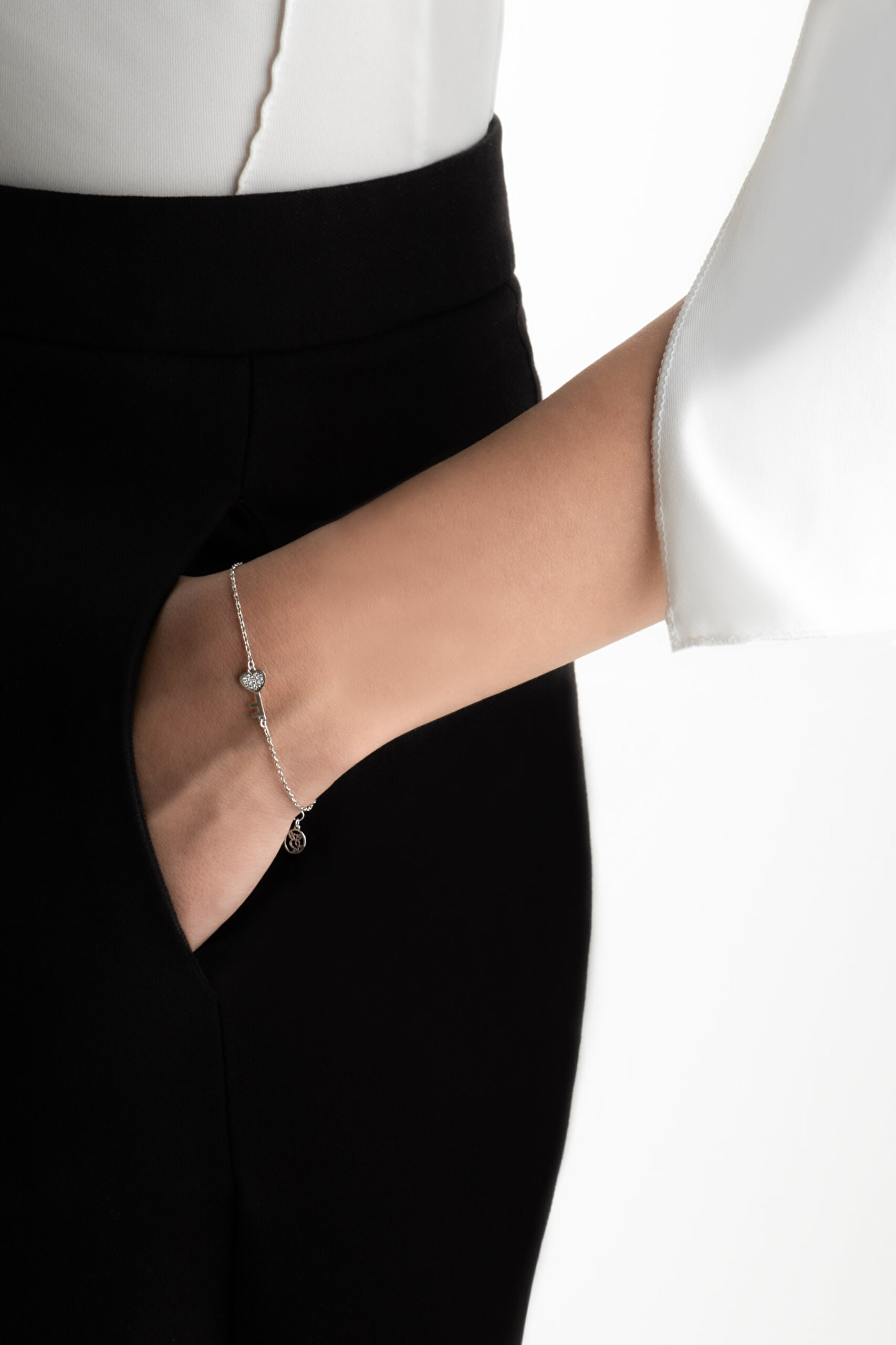 ⁠ Aşk Anahtarı 18 Ayar Beyaz Altın Kaplama 19 Cm Gümüş Bileklik_3}