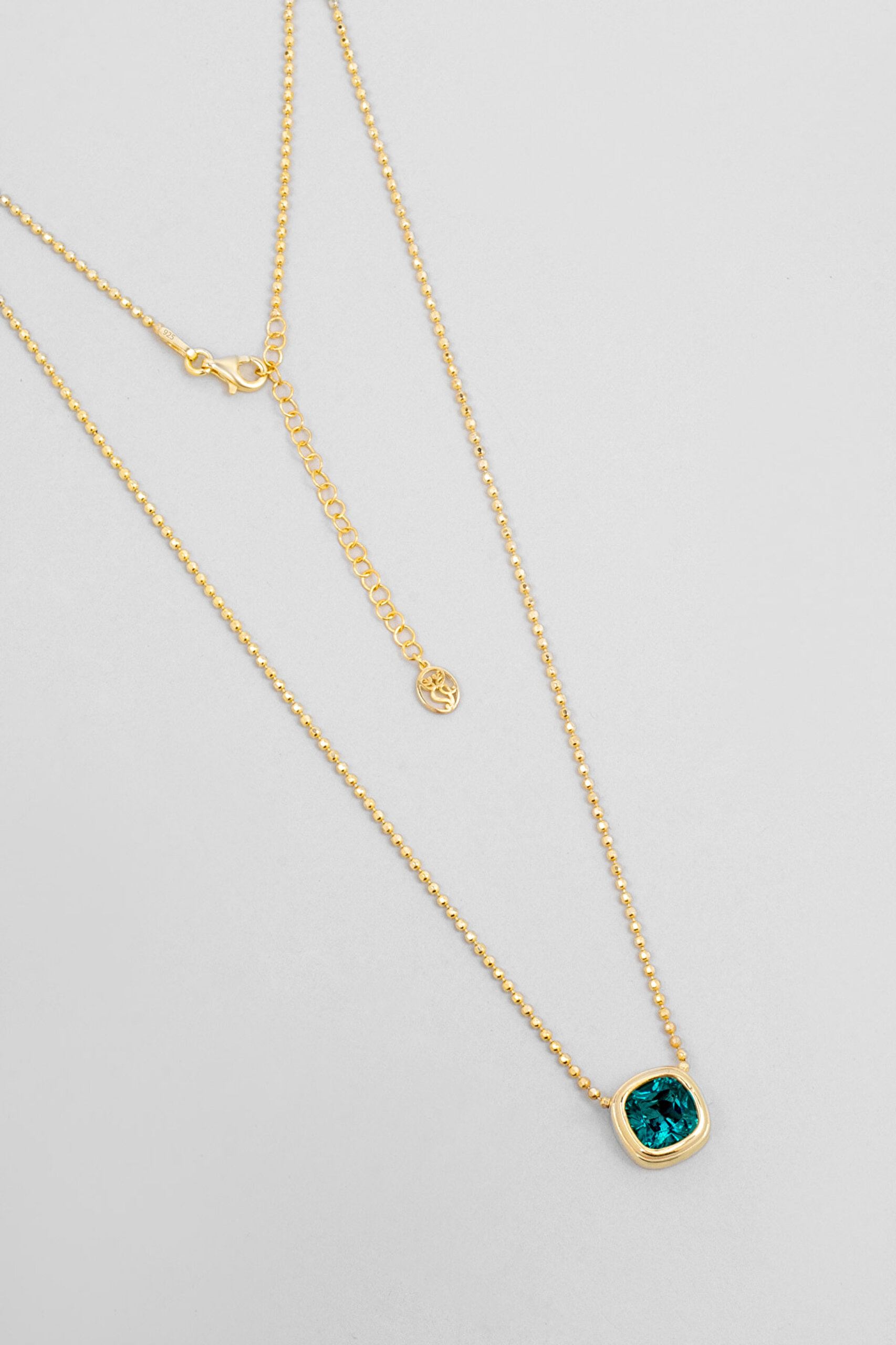 ⁠ Egzotik Yeşil 18 Ayar Beyaz Altın Kaplama Gümüş Kolye_0}