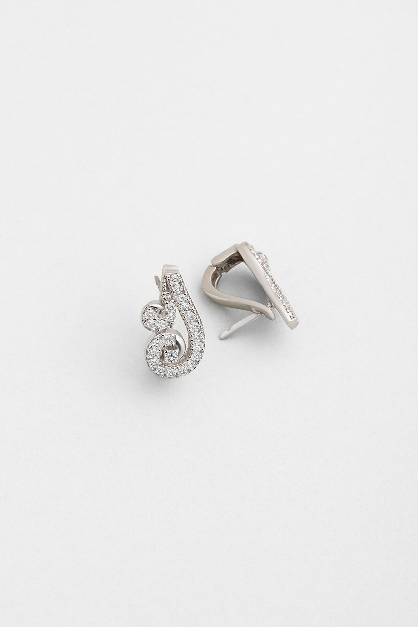 Mira Işıltısı 18 Ayar Beyaz Altın Kaplama Gümüş Küpe - 0