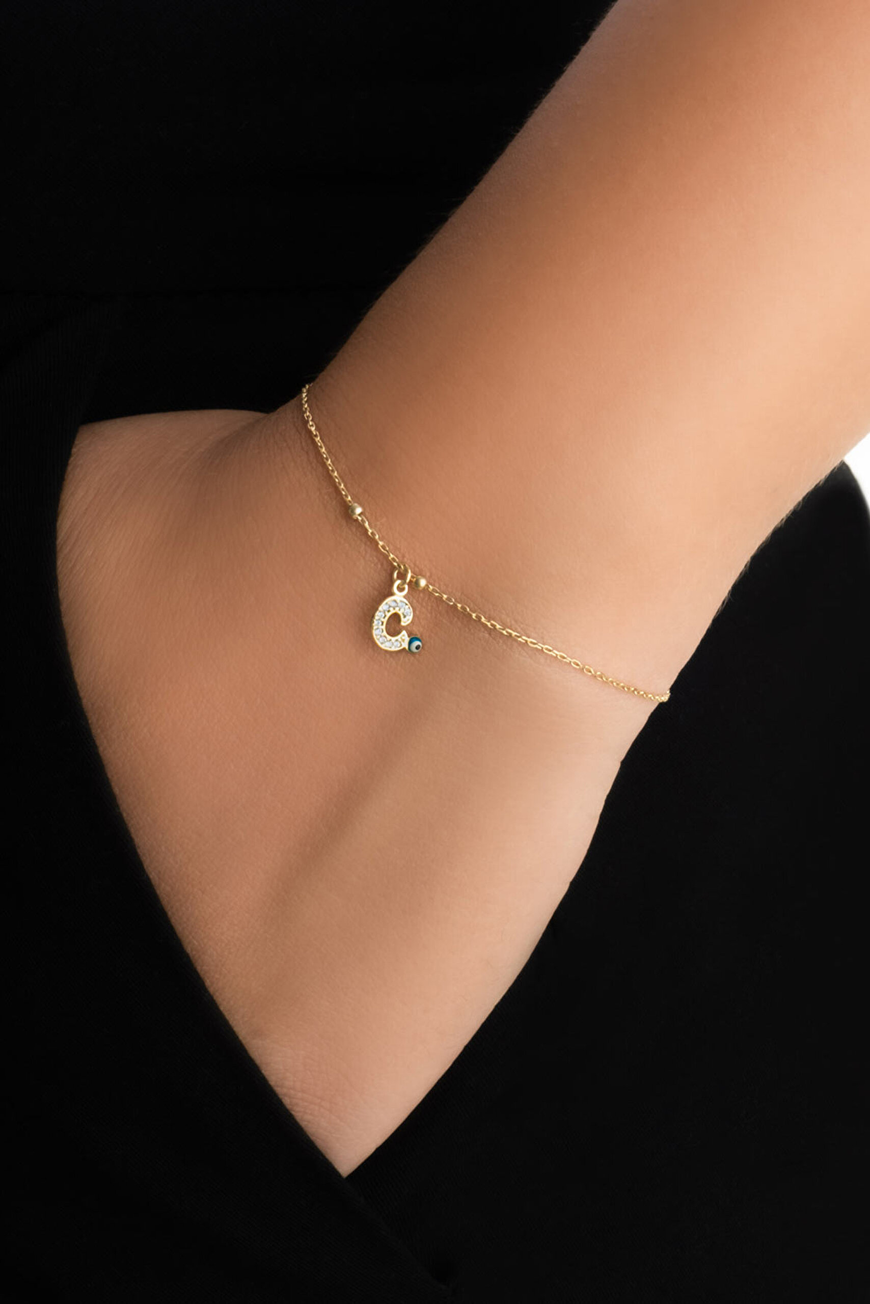 ⁠ C Harfi 18 Ayar Sarı Altın Kaplama 19 Cm Gümüş Nazar Bileklik_1}