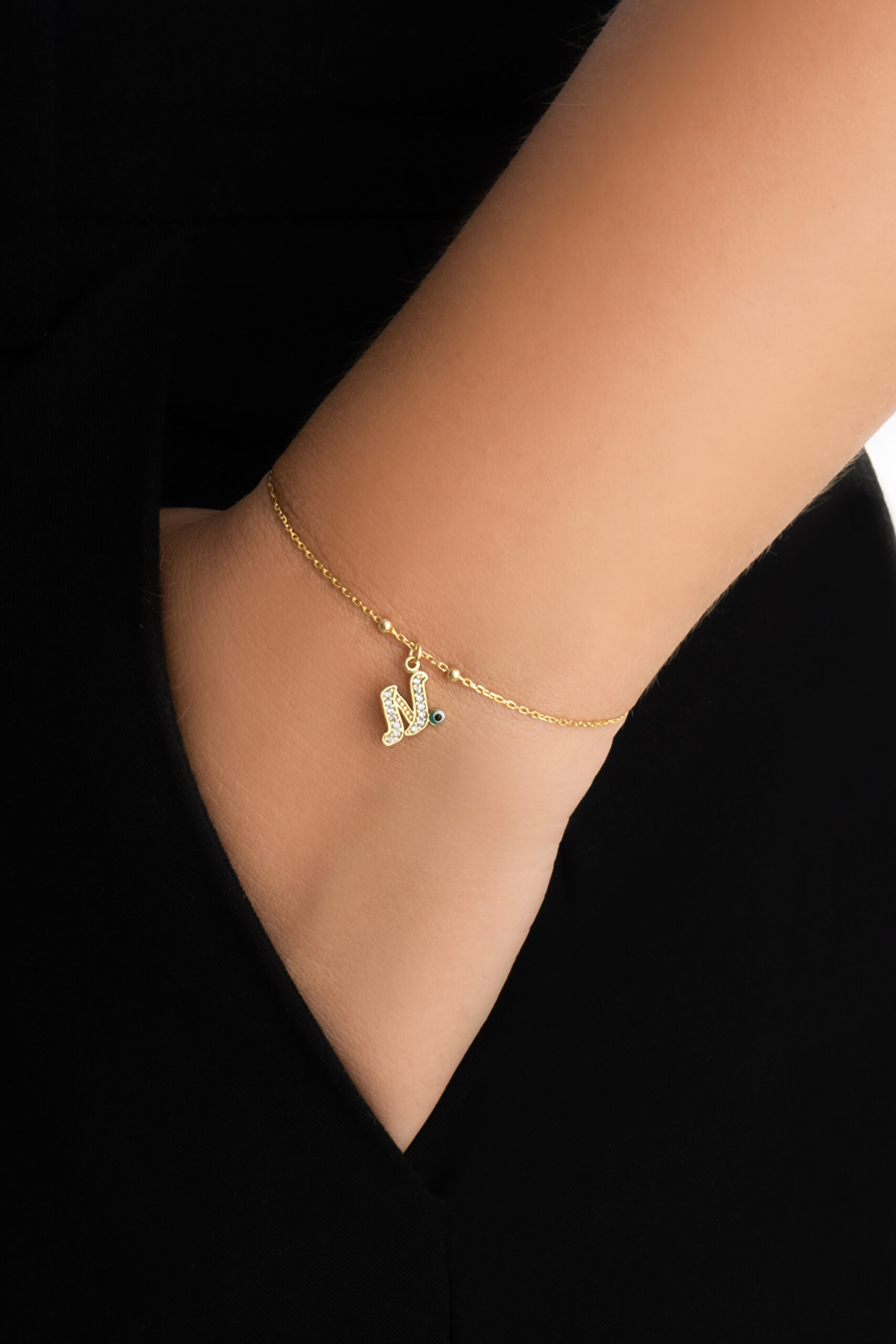 ⁠ N Harfi 18 Ayar Sarı Altın Kaplama 19 Cm Gümüş Nazar Bileklik_1}