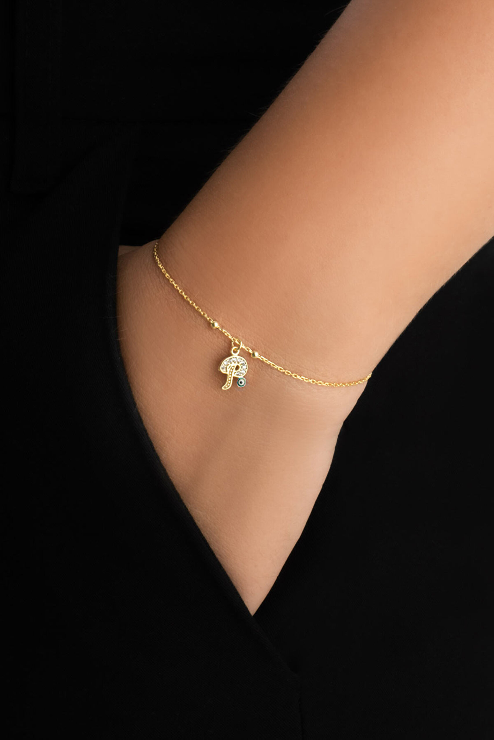 ⁠ P Harfi 18 Ayar Sarı Altın Kaplama 19 Cm Gümüş Nazar Bileklik_1}