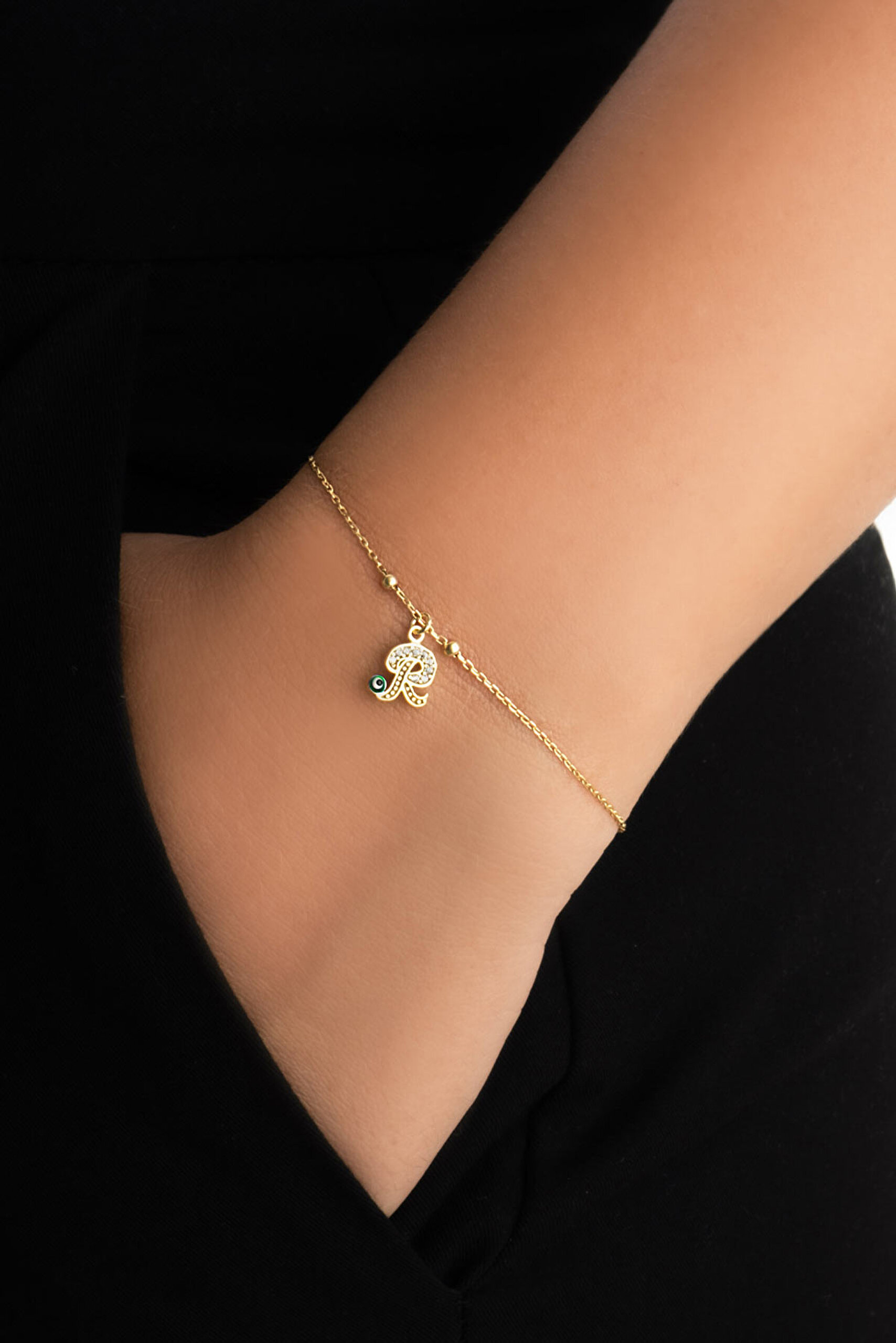 ⁠ R Harfi 18 Ayar Sarı Altın Kaplama 19 Cm Gümüş Nazar Bileklik_1}