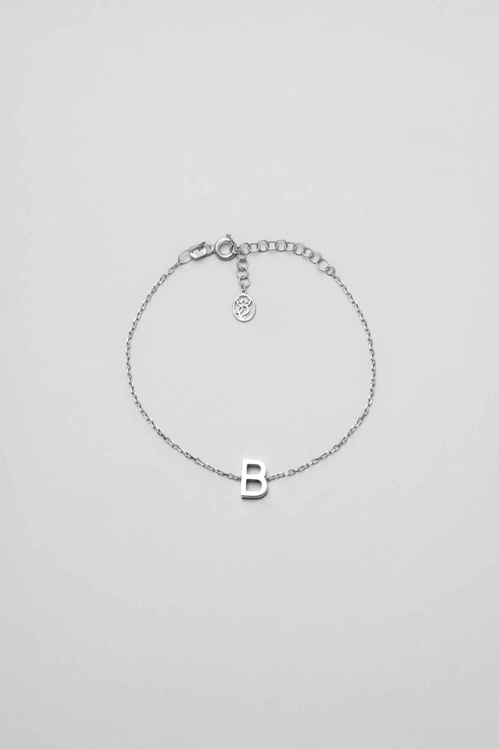 ⁠ My Story B Harfi 18 Ayar Beyaz Altın Kaplama 18 Cm Gümüş Bileklik_0}