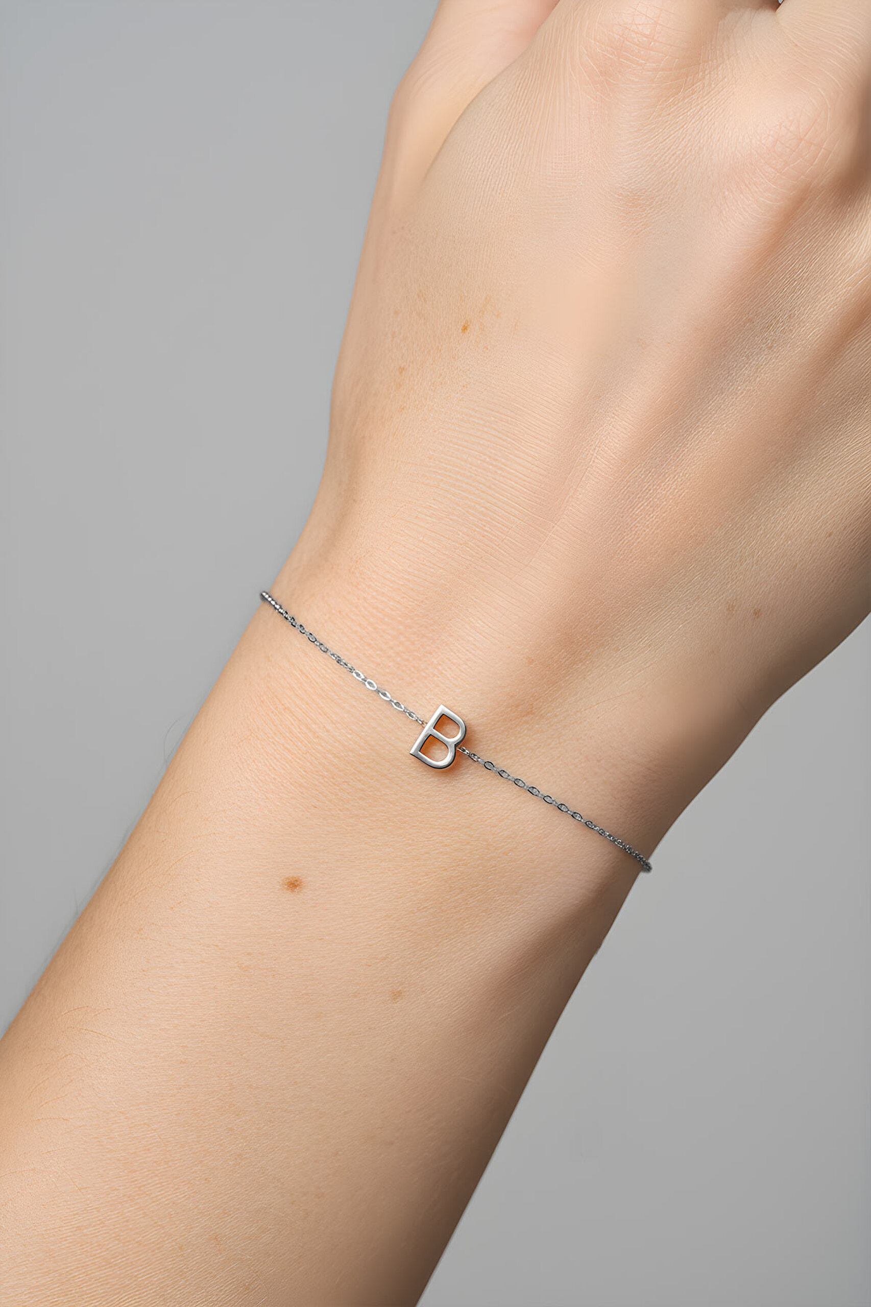 ⁠ My Story B Harfi 18 Ayar Beyaz Altın Kaplama 18 Cm Gümüş Bileklik_1}