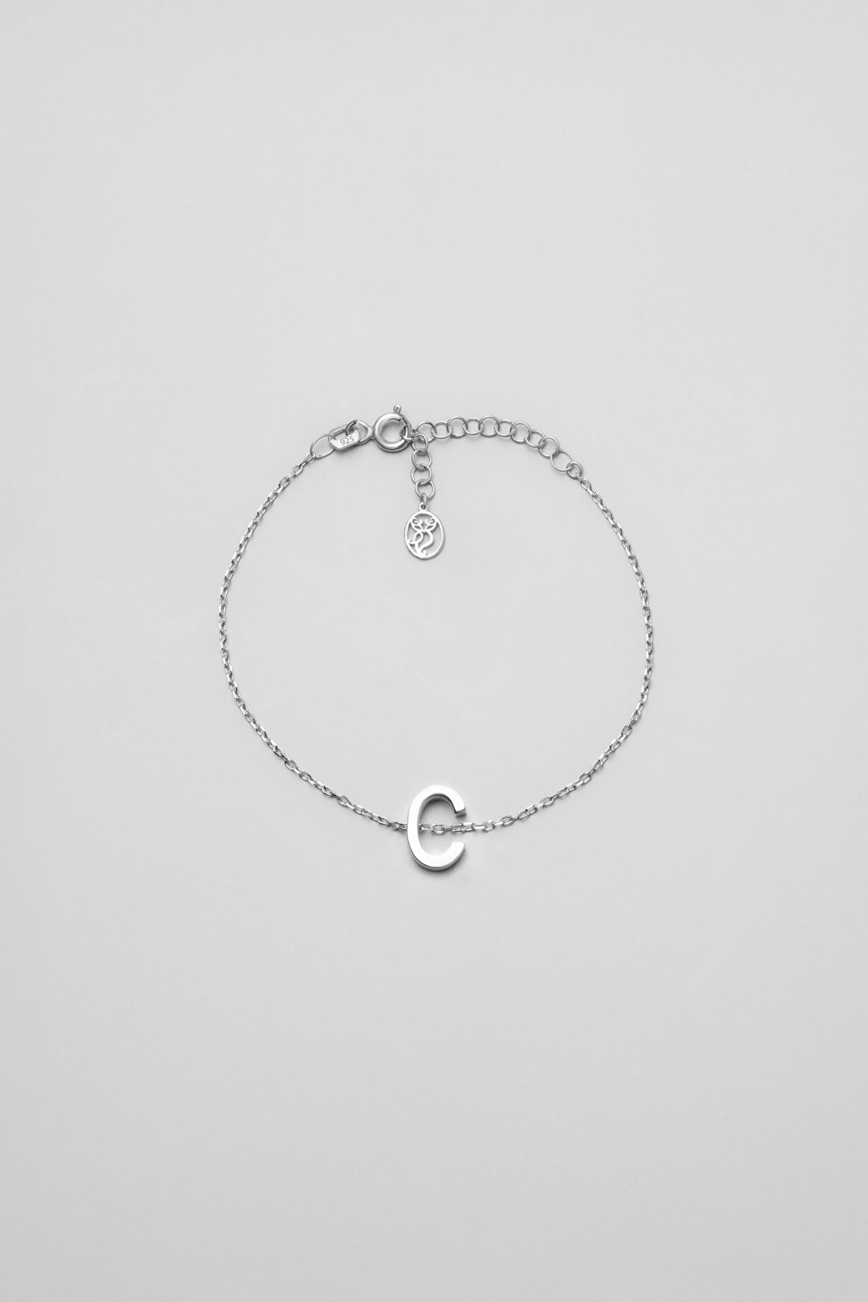 ⁠ My Story C Harfi 18 Ayar Beyaz Altın Kaplama 18 Cm Gümüş Bileklik_0}