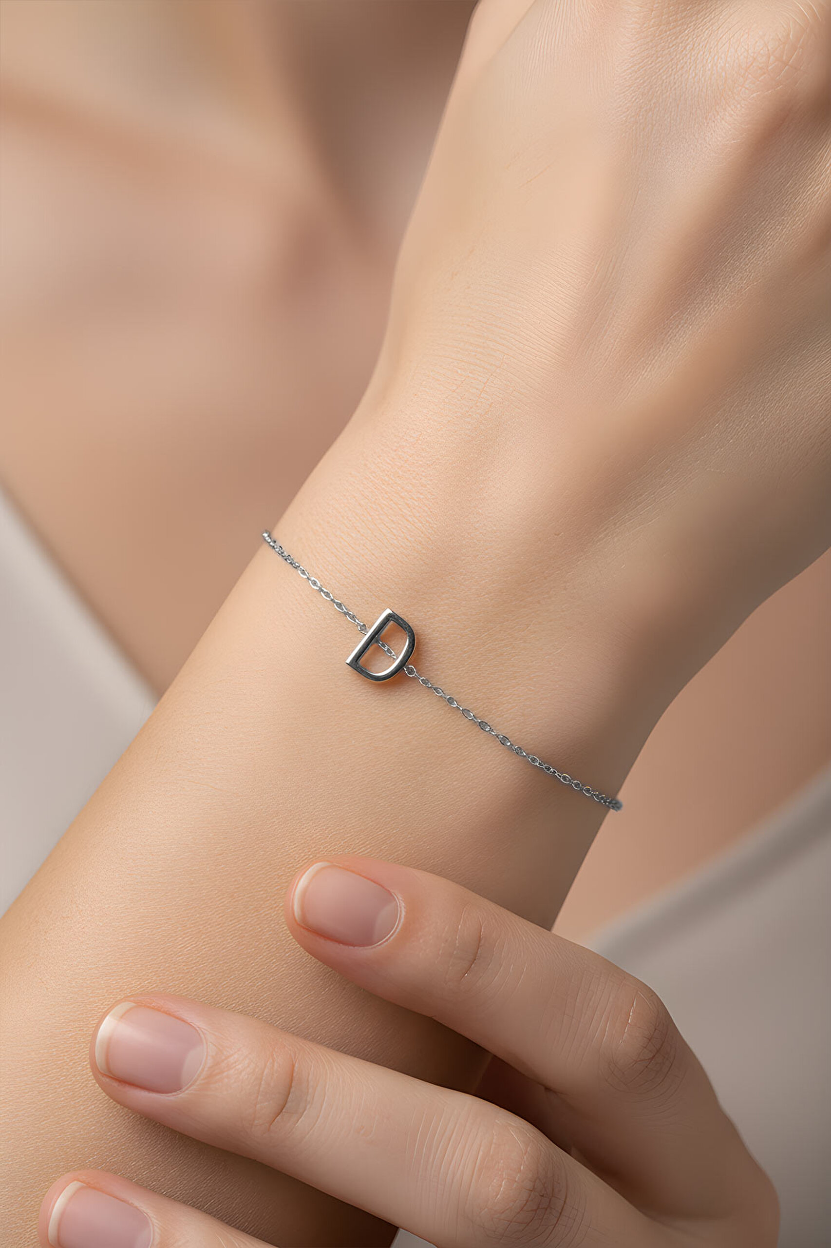 ⁠ My Story D Harfi 18 Ayar Beyaz Altın Kaplama 18 Cm Gümüş Bileklik_1}