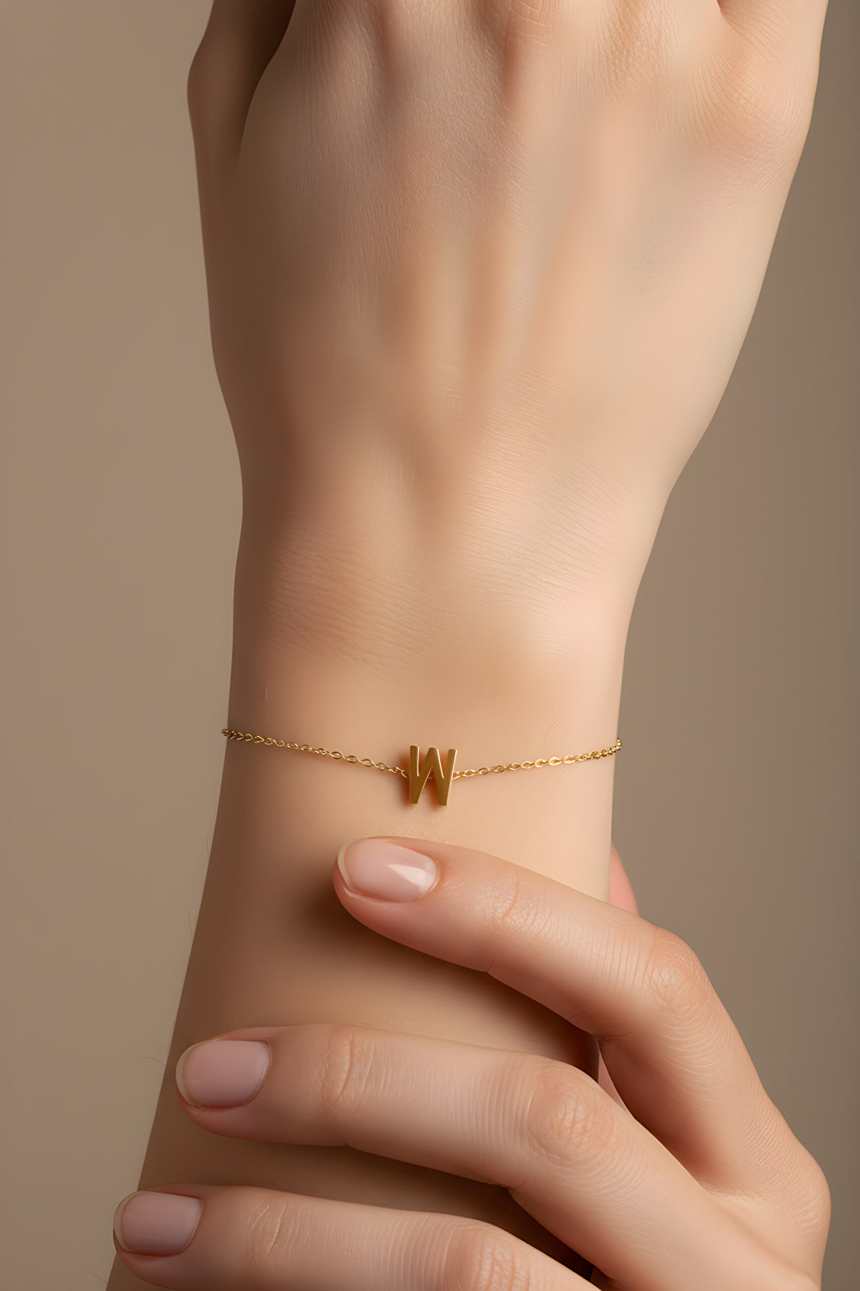 ⁠ My Story W Harfi 18 Ayar Sarı Altın Kaplama 18 Cm Gümüş Bileklik_1}
