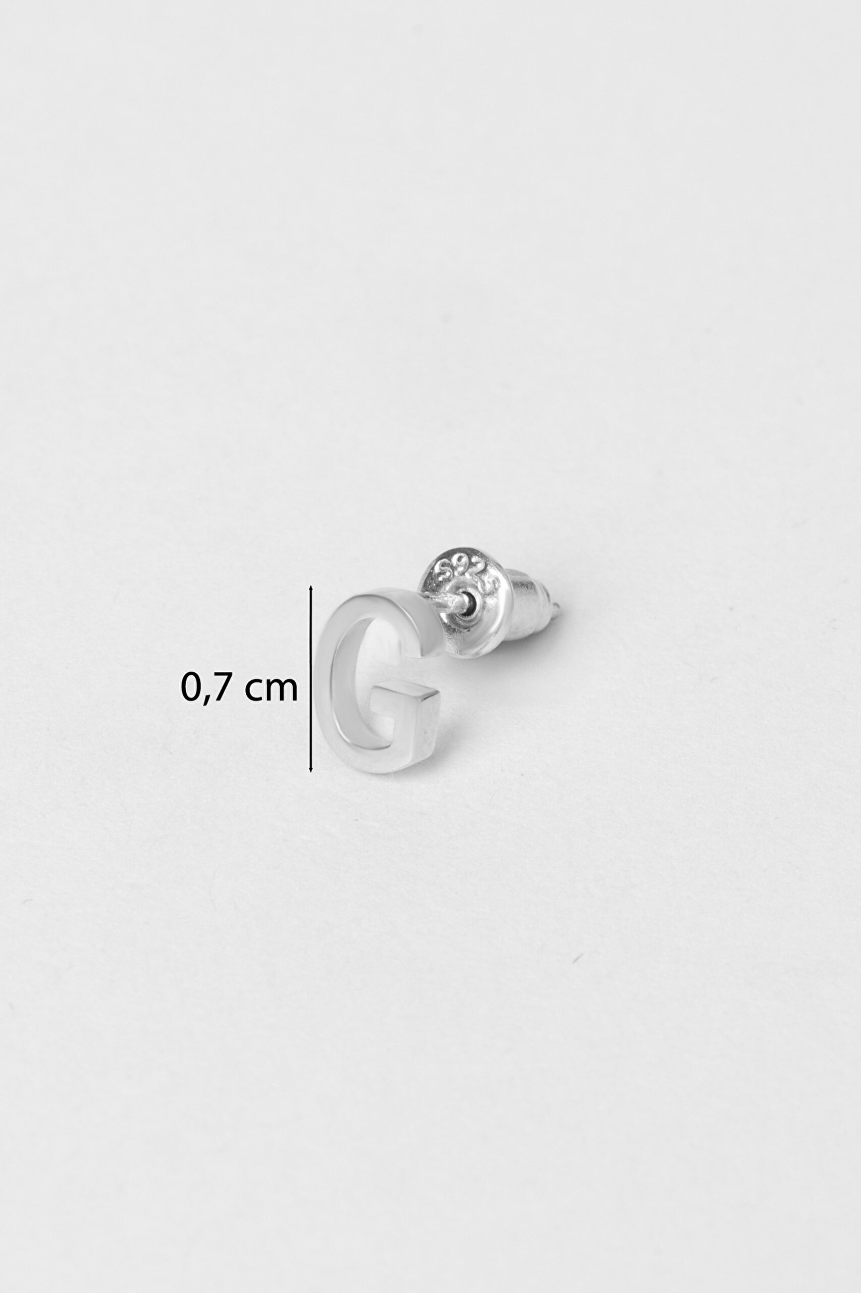 ⁠ G Harfi 18 Ayar Beyaz Altın Kaplama Gümüş Tek Küpe_2}