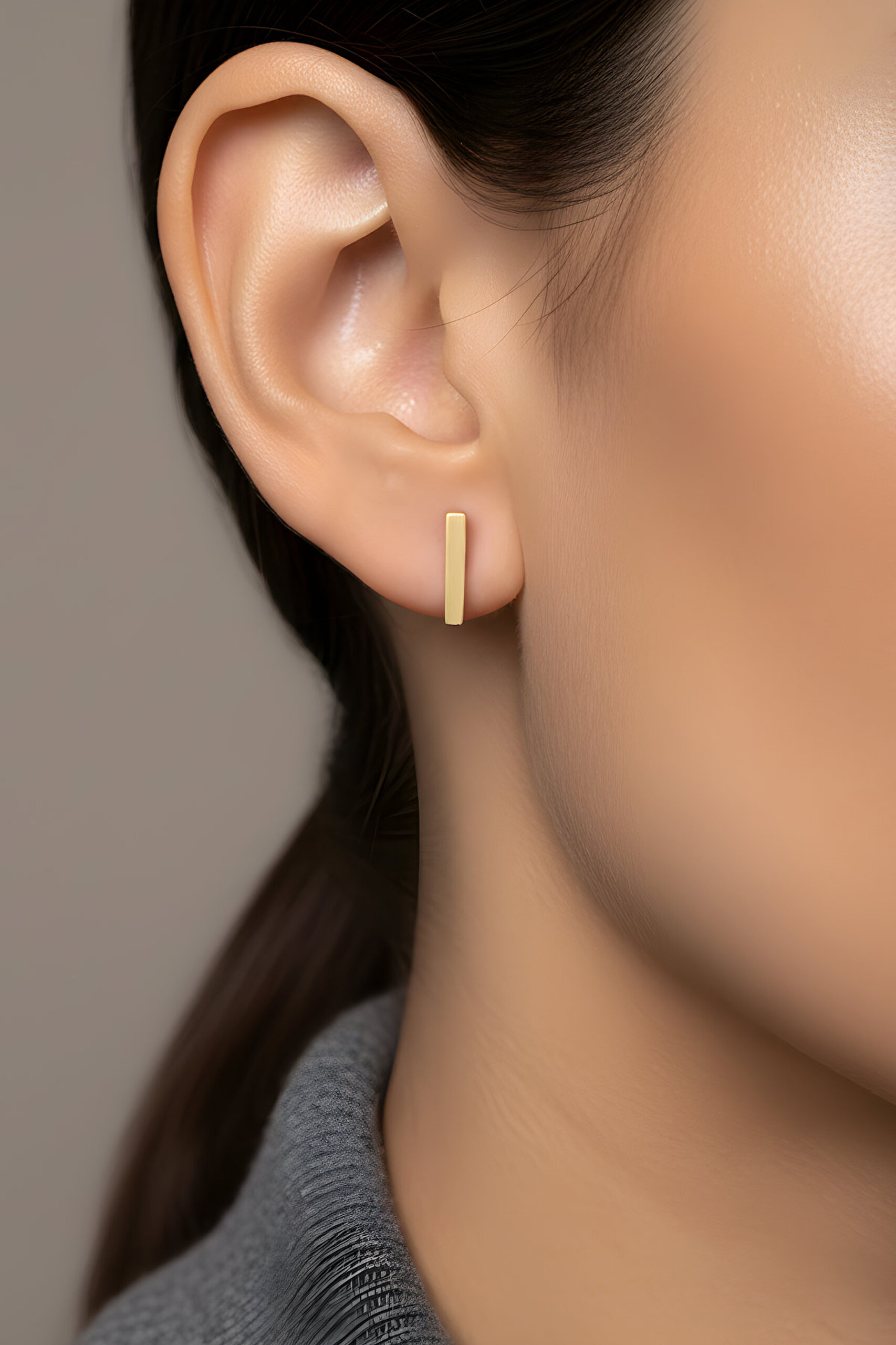 ⁠ I Harfi 18 Ayar Sarı Altın Kaplama Gümüş Tek Küpe_1}