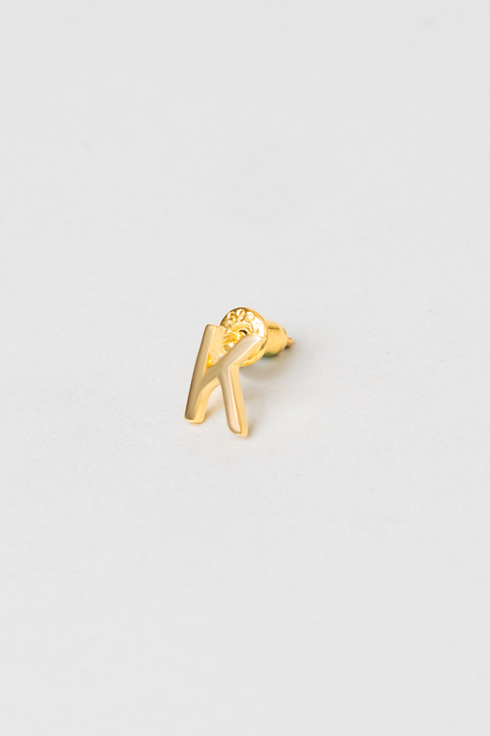 ⁠ My Story K Harfi 18 Ayar Sarı Altın Kaplama Gümüş Tek Küpe_0}