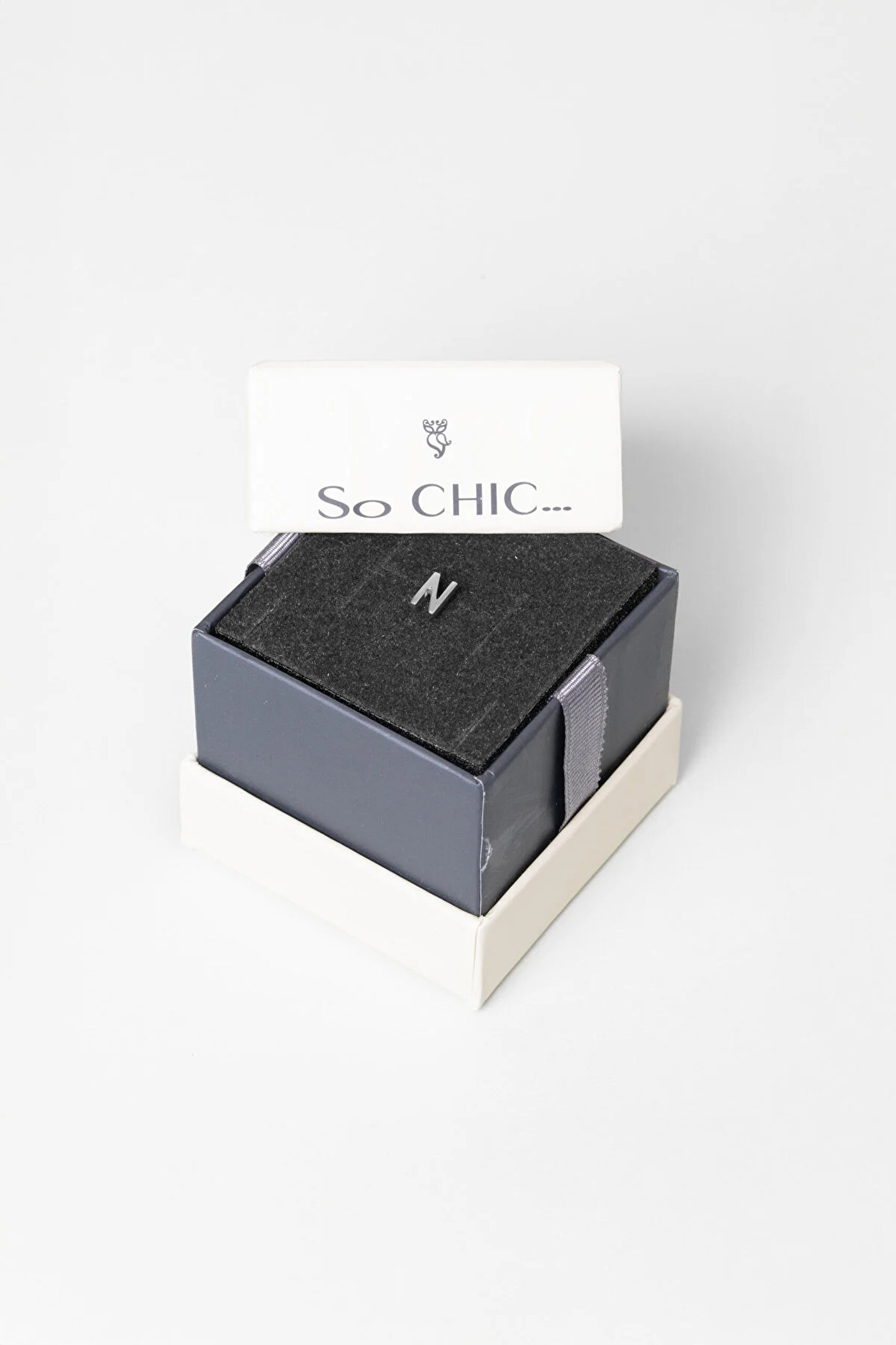 ⁠ N Harfi 18 Ayar Beyaz Altın Kaplama Gümüş Tek Küpe_3}