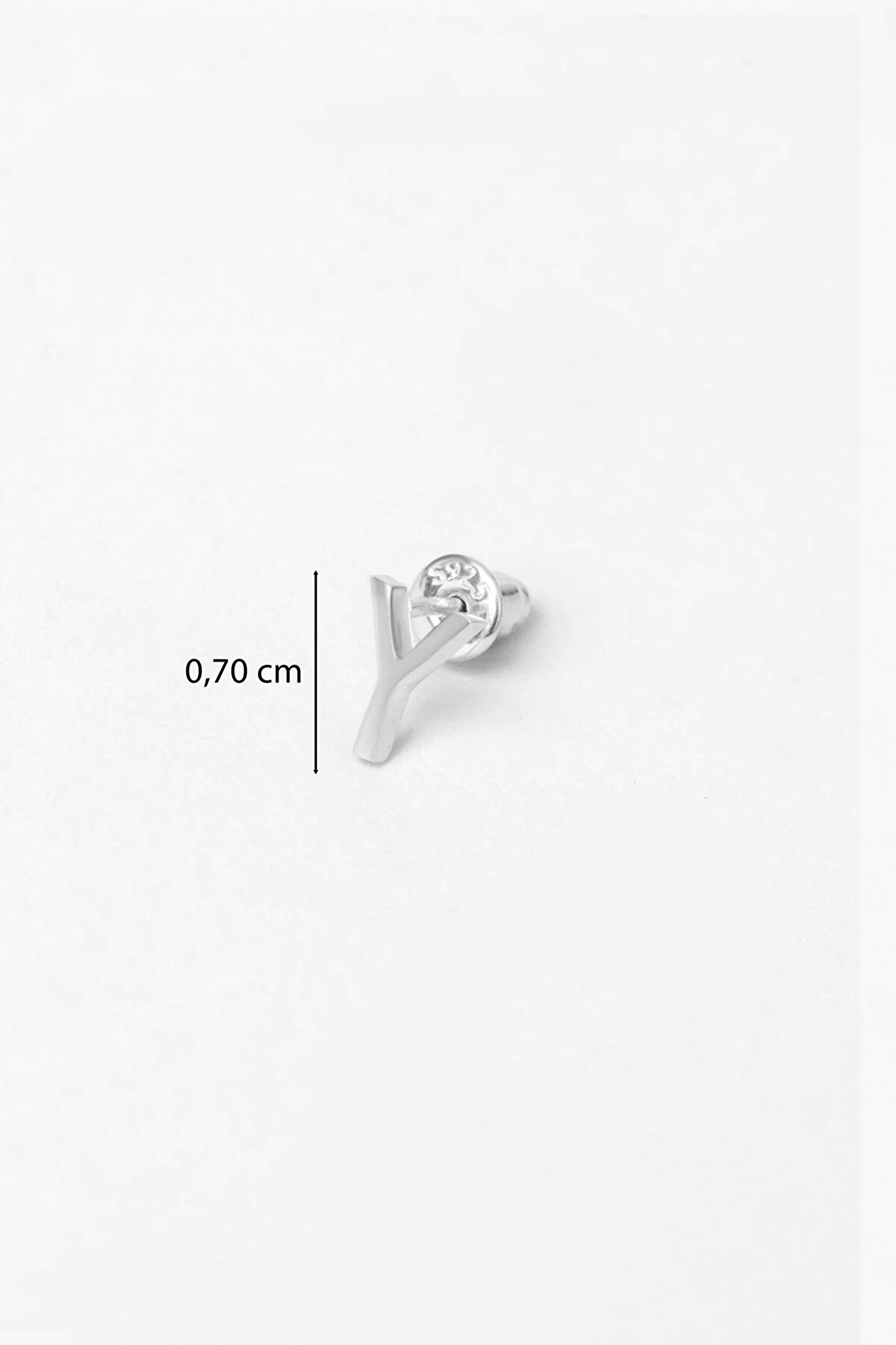 ⁠ My Story Y Harfi 18 Ayar Beyaz Altın Kaplama Gümüş Tek Küpe_2}