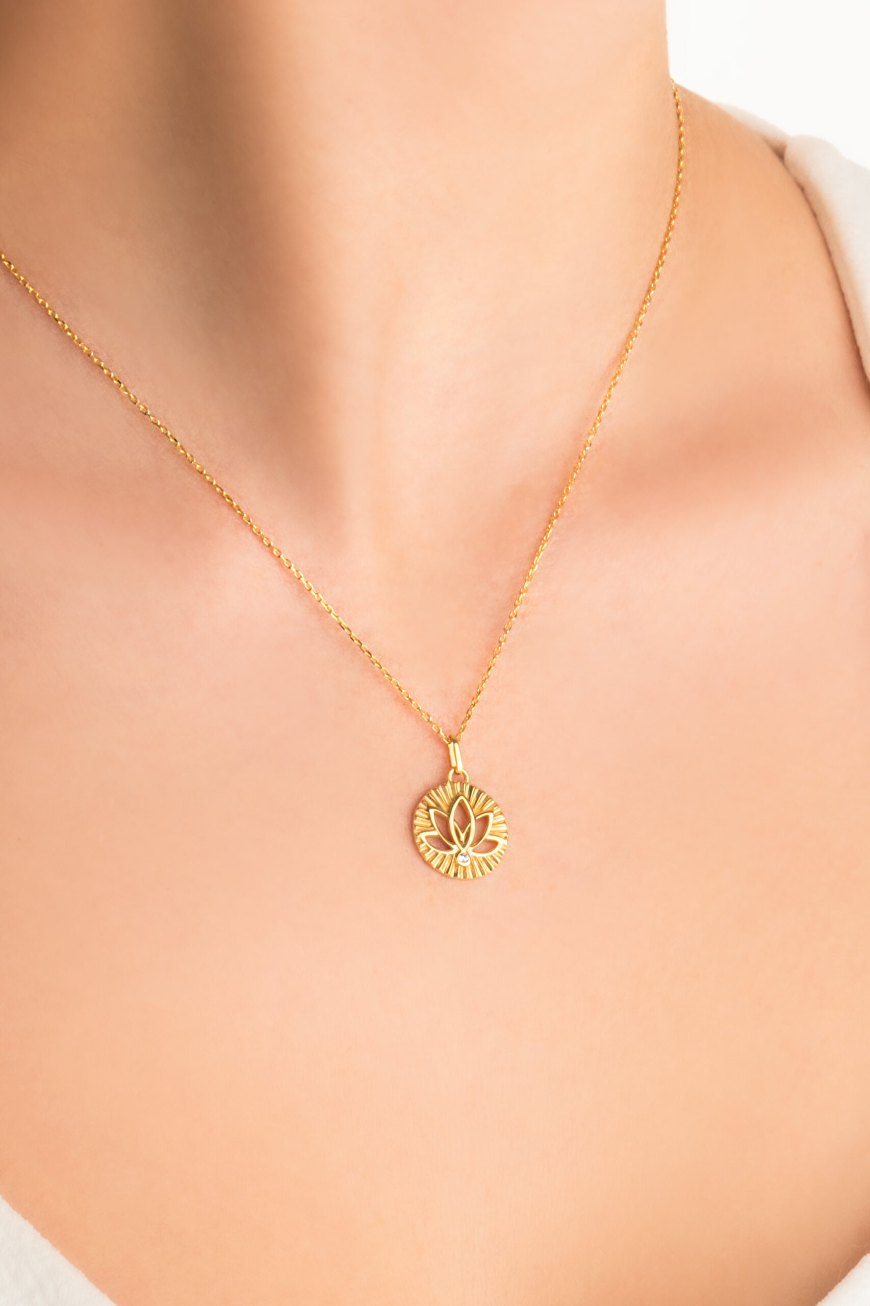 ⁠ Lotus Işığı 18 Ayar Sarı Altın Kaplama 46 Cm Gümüş Kolye_1}