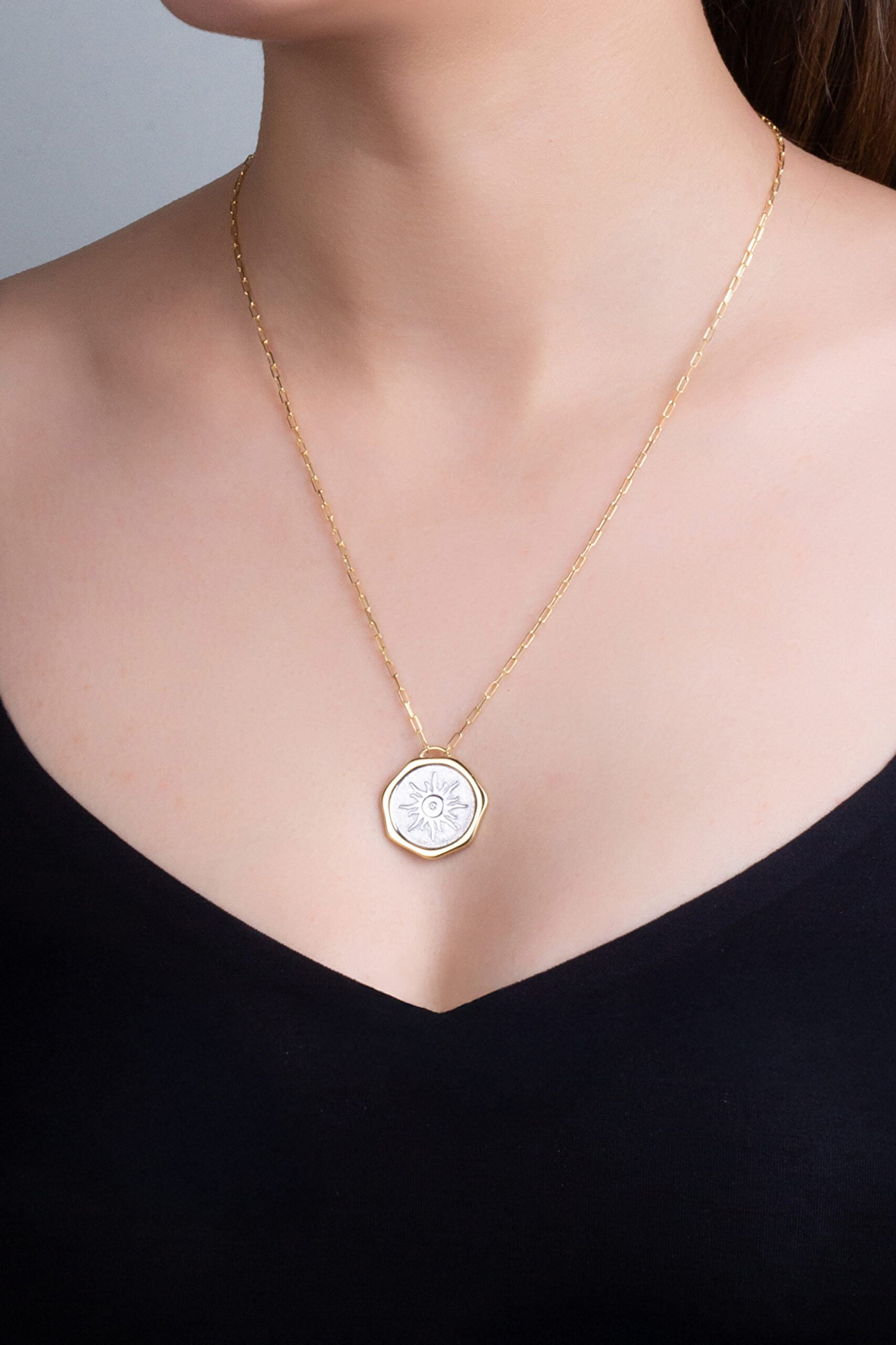 ⁠ Yaz Güneşi 18 Ayar Sarı Ve Beyaz Altın Kaplama 58 Cm Çift Taraflı Gümüş Kolye_1}