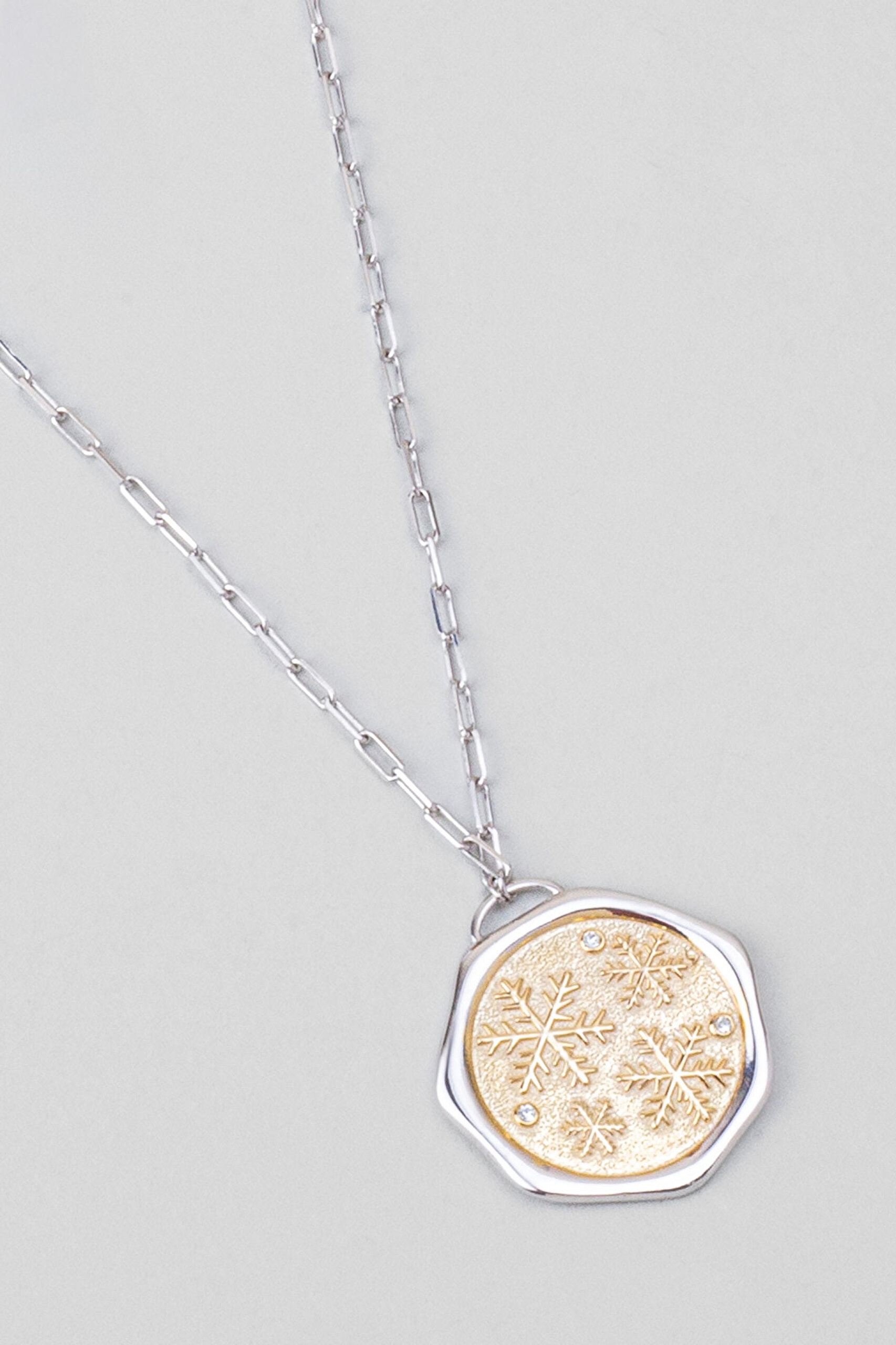 ⁠ Kış Kristali 18 Ayar Sarı Ve Beyaz Altın Kaplama 58 Cm Çift Taraflı Gümüş Kolye_5}