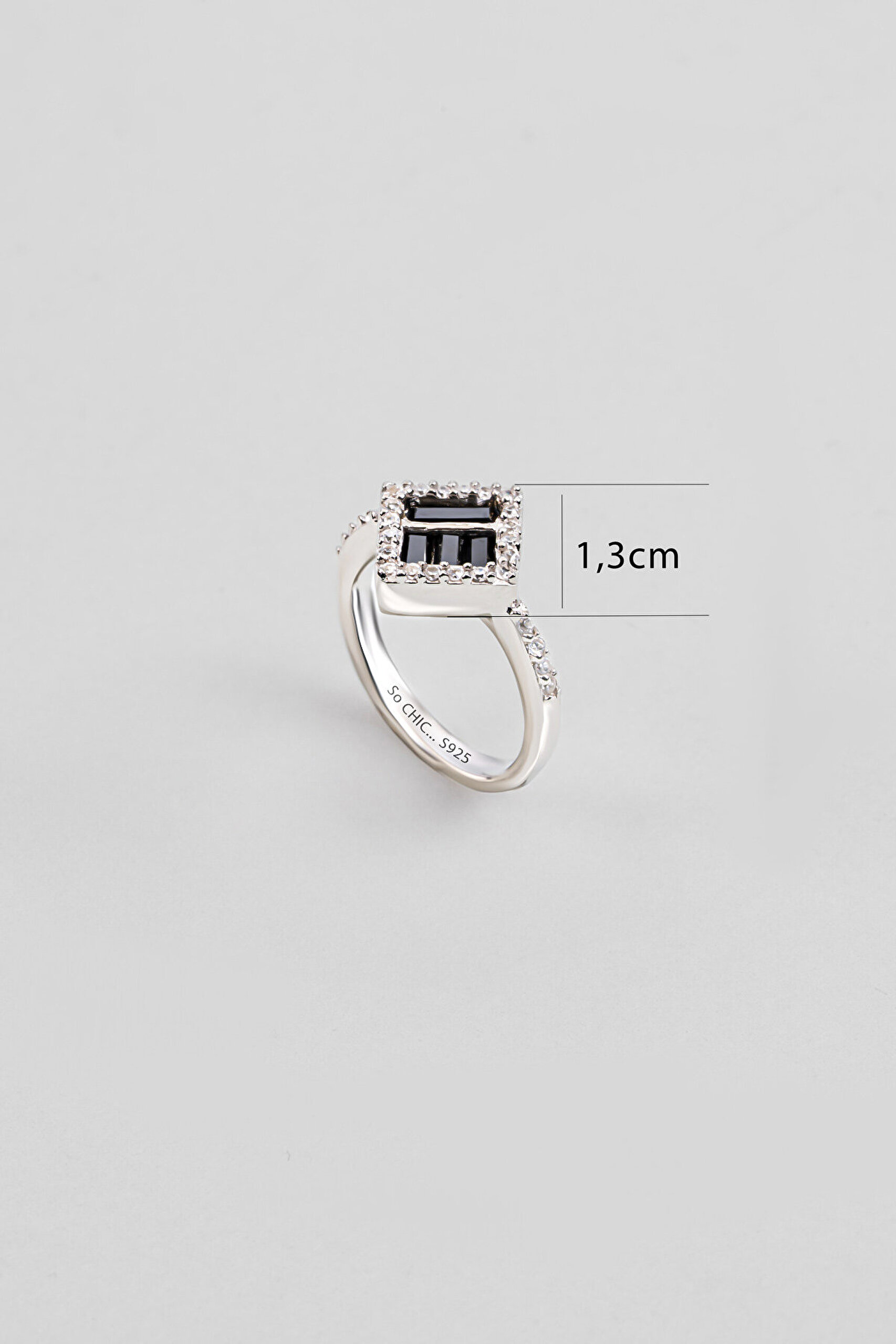 Siyah Baget 18 Ayar Beyaz Altın Kaplama Gümüş Yüzük - 1