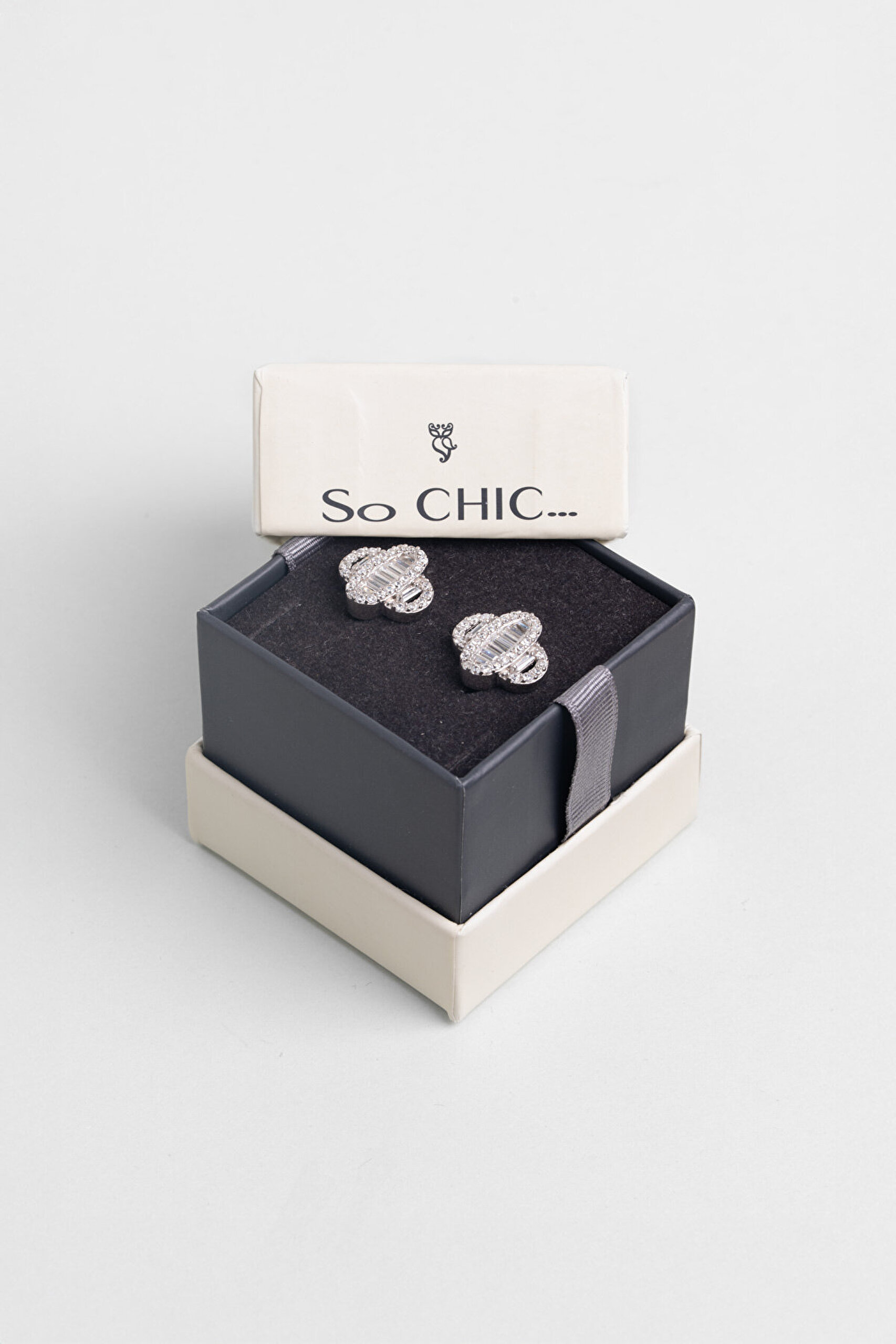 Baget Tasarım 18 Ayar Beyaz Altın Kaplama Gümüş Küpe - 2