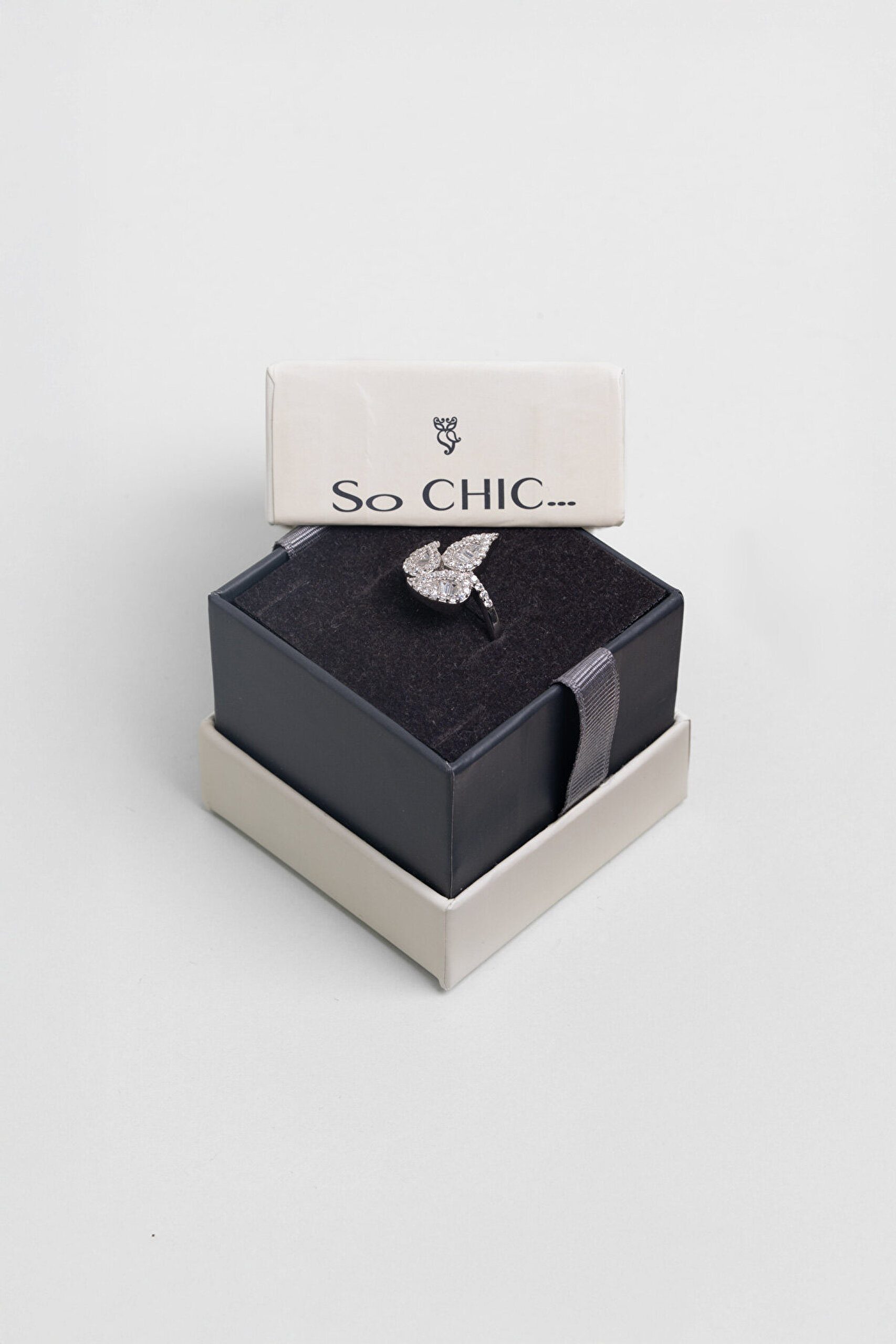 Zambak Yaprağı 18 Ayar Beyaz Altın Kaplama Gümüş Yüzük - 2