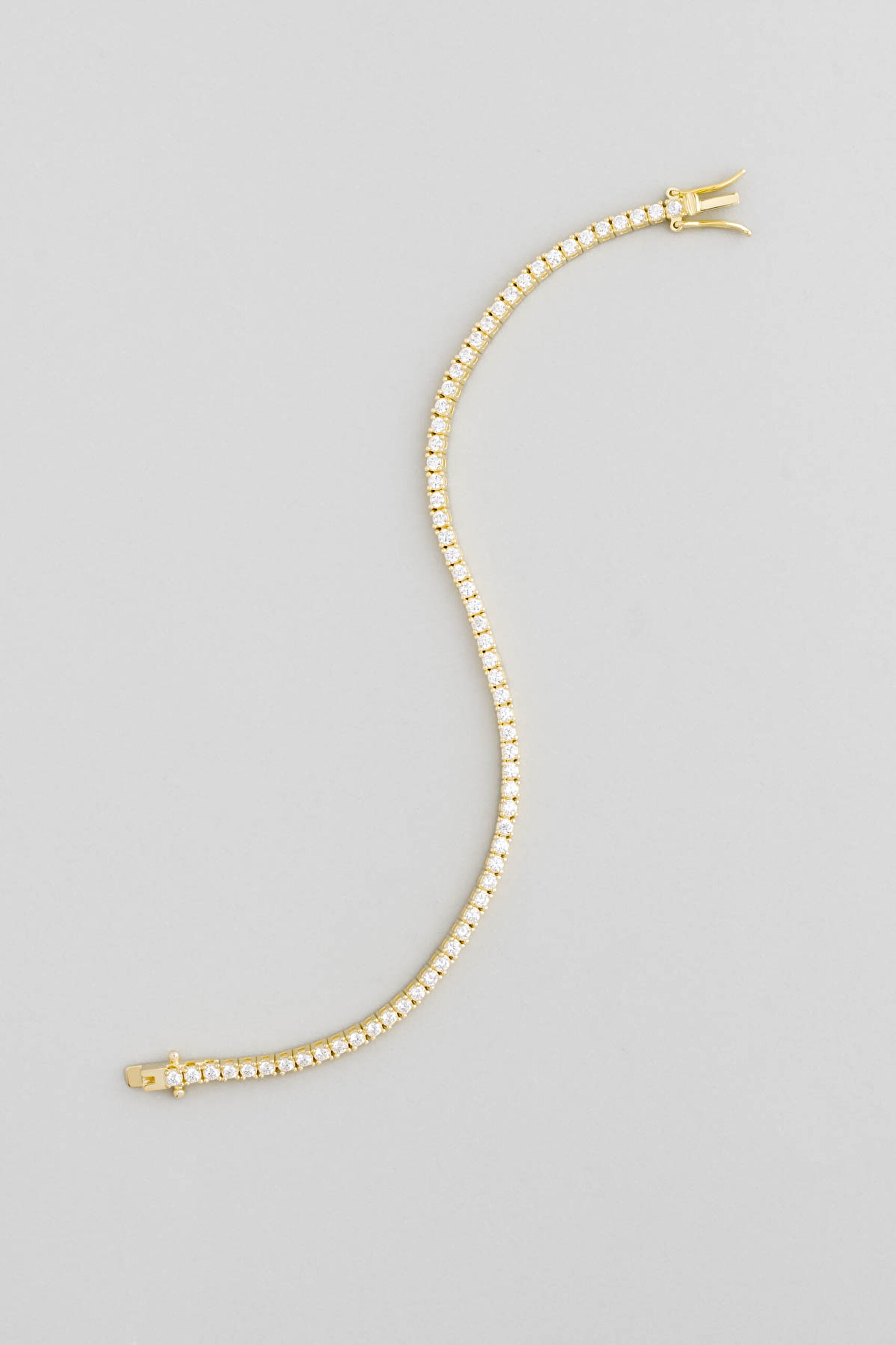 ⁠ Beyaz Taşlı 18 Ayar Sarı Altın Kaplama Gümüş Su Yolu Bileklik_0}