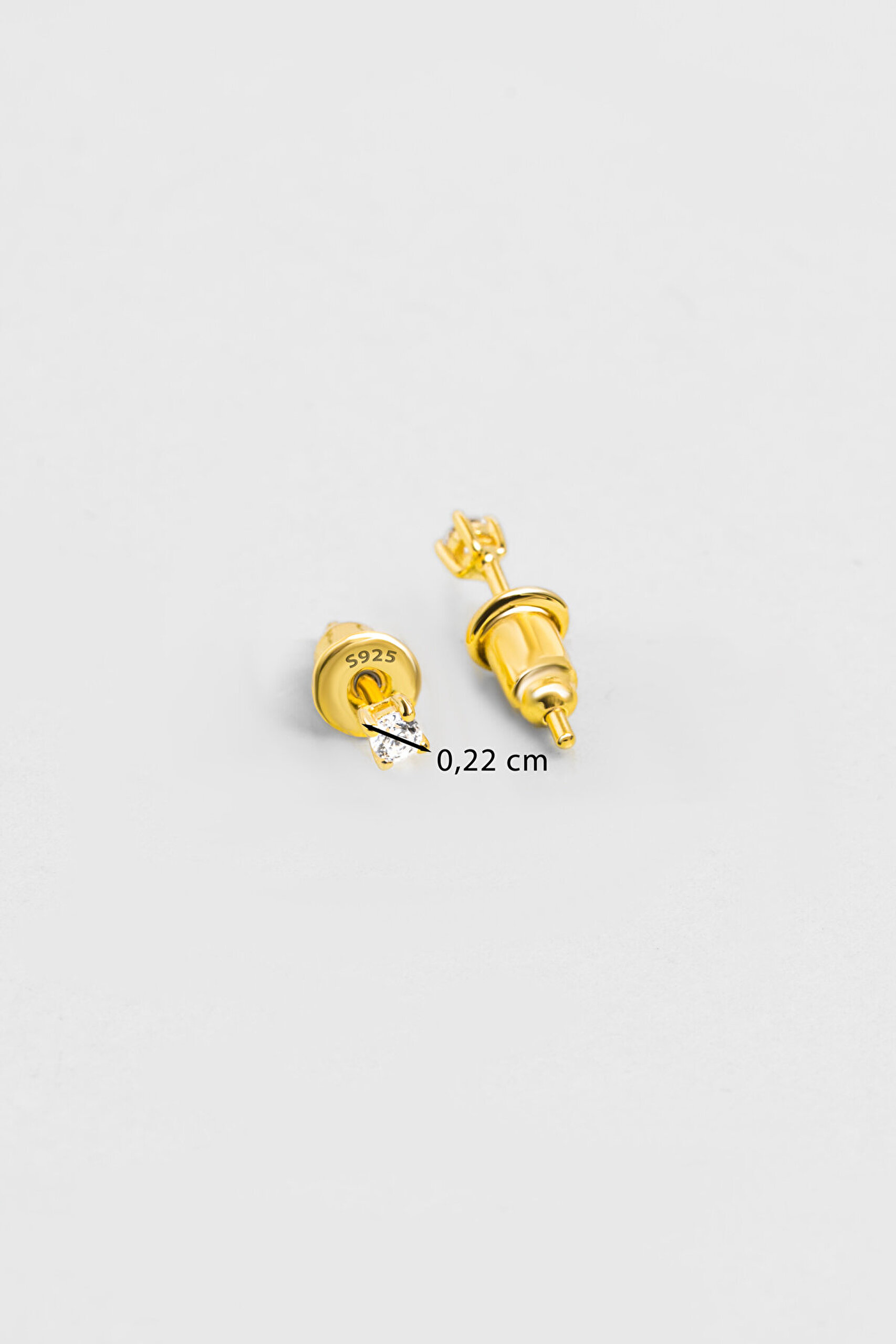 Zirkon Taşlı 2 Mm 18 Ayar Sarı Altın Kaplama Gümüş Tektaş Küpe - 2