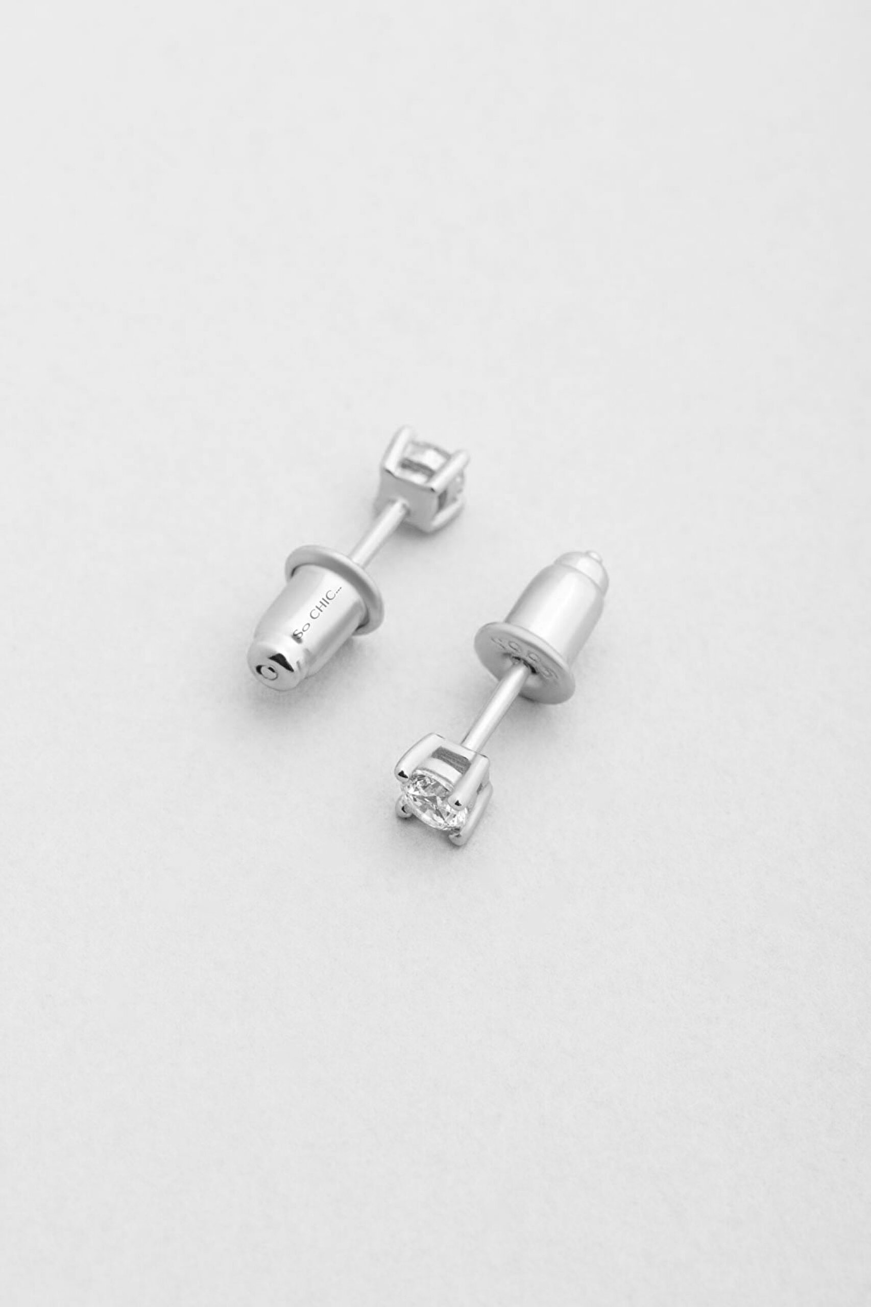 ⁠ Zirkon Taşlı 3 mm 18 Ayar Beyaz Altın Kaplama Unisex Gümüş Tektaş Küpe_0}
