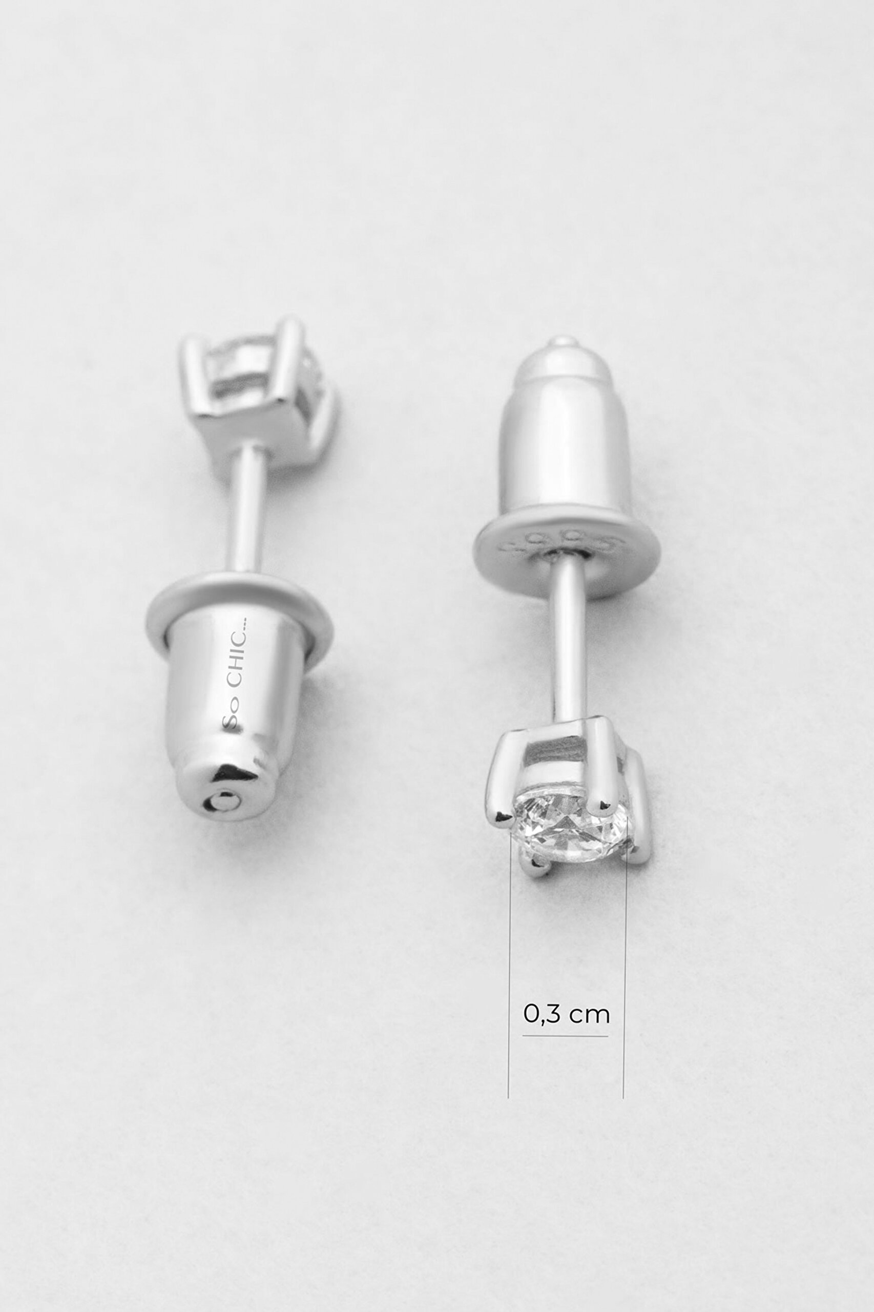 ⁠ Zirkon Taşlı 3 mm 18 Ayar Beyaz Altın Kaplama Unisex Gümüş Tektaş Küpe_1}