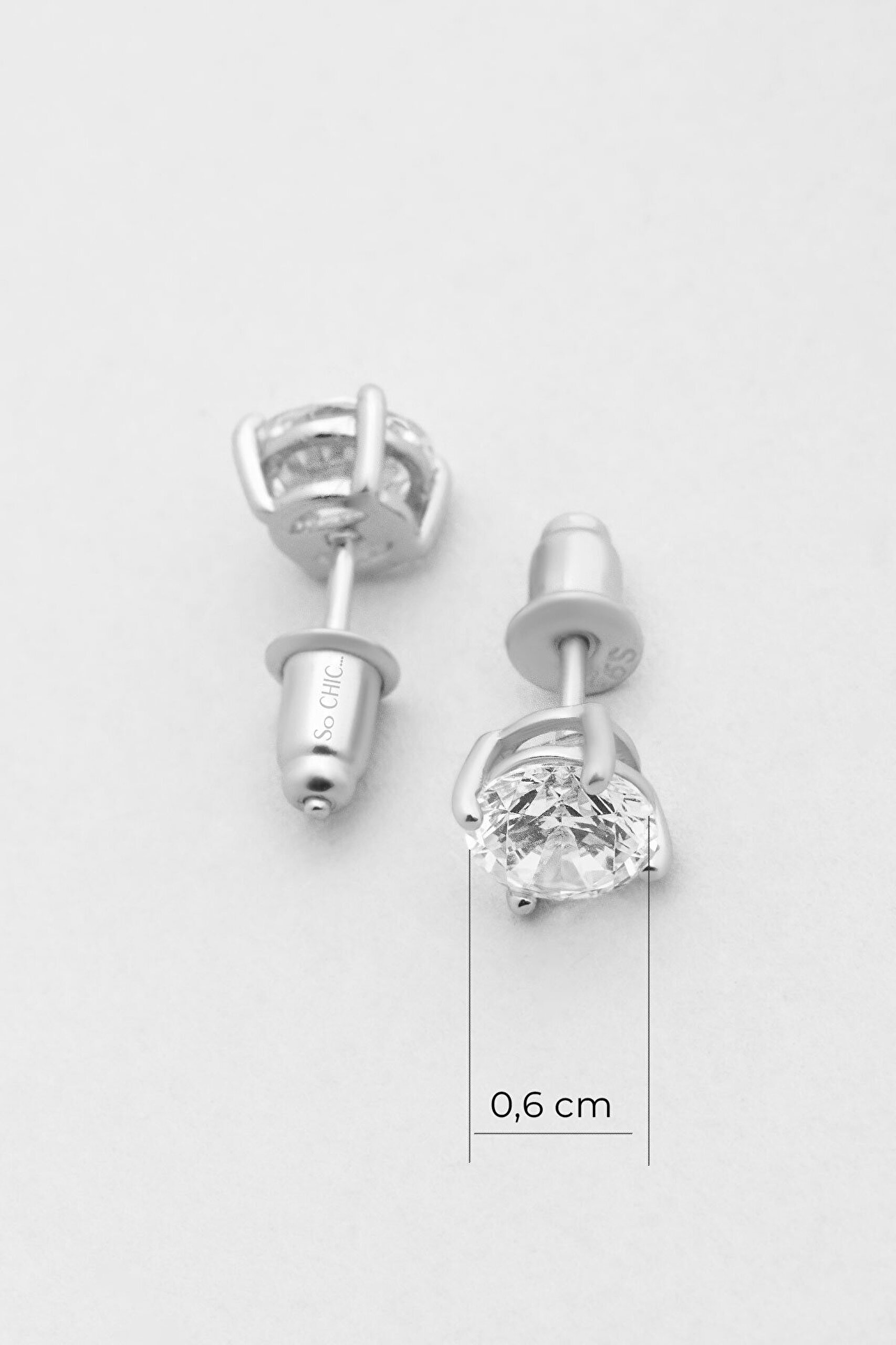 Tektaş 6 mm 18 Ayar Beyaz Altın Kaplama Unisex Gümüş Küpe - 2