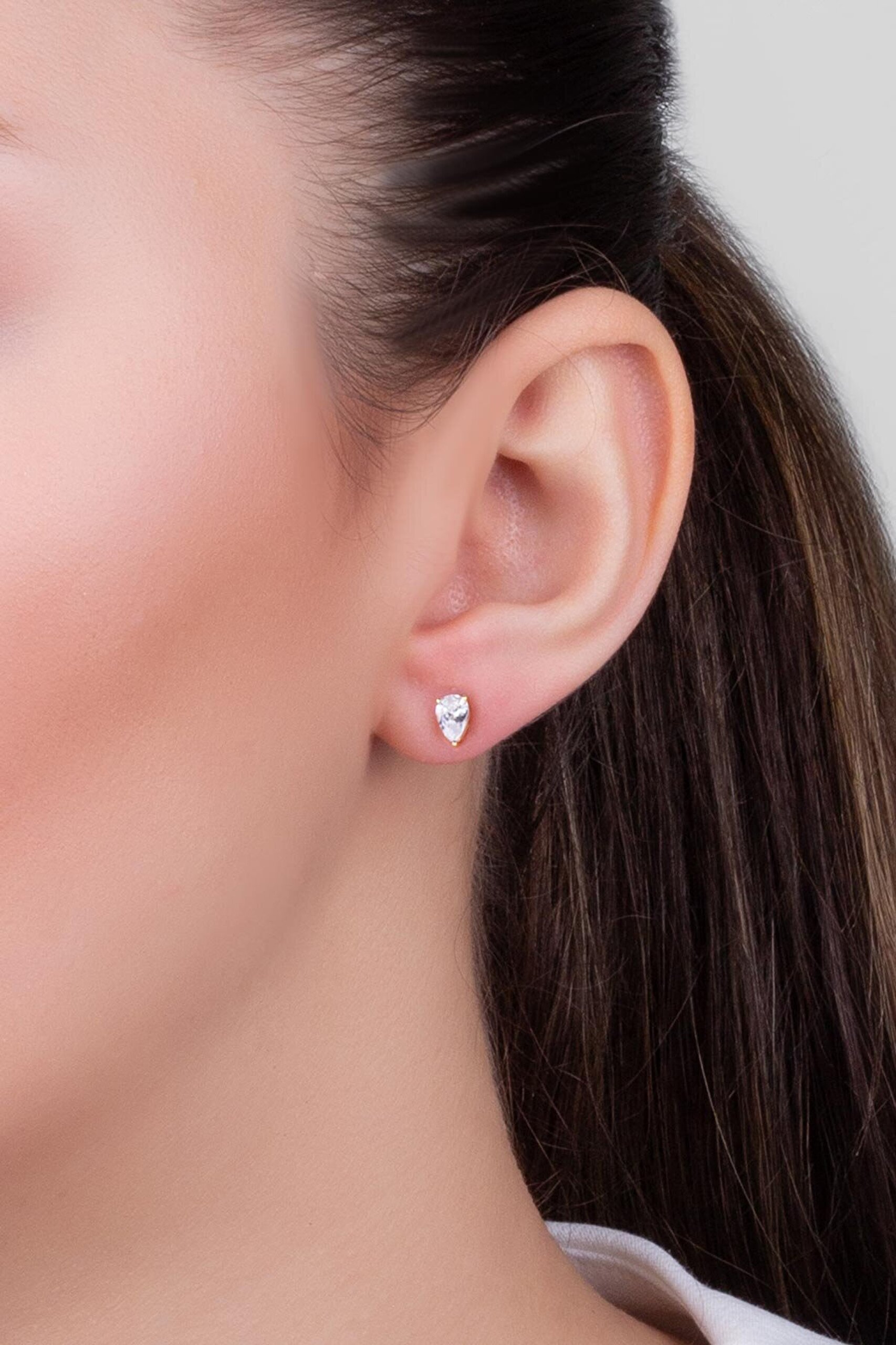 Damla Kesim 6 Mm 18 Ayar Sarı Altın Kaplama Tektaş Gümüş Küpe - 1