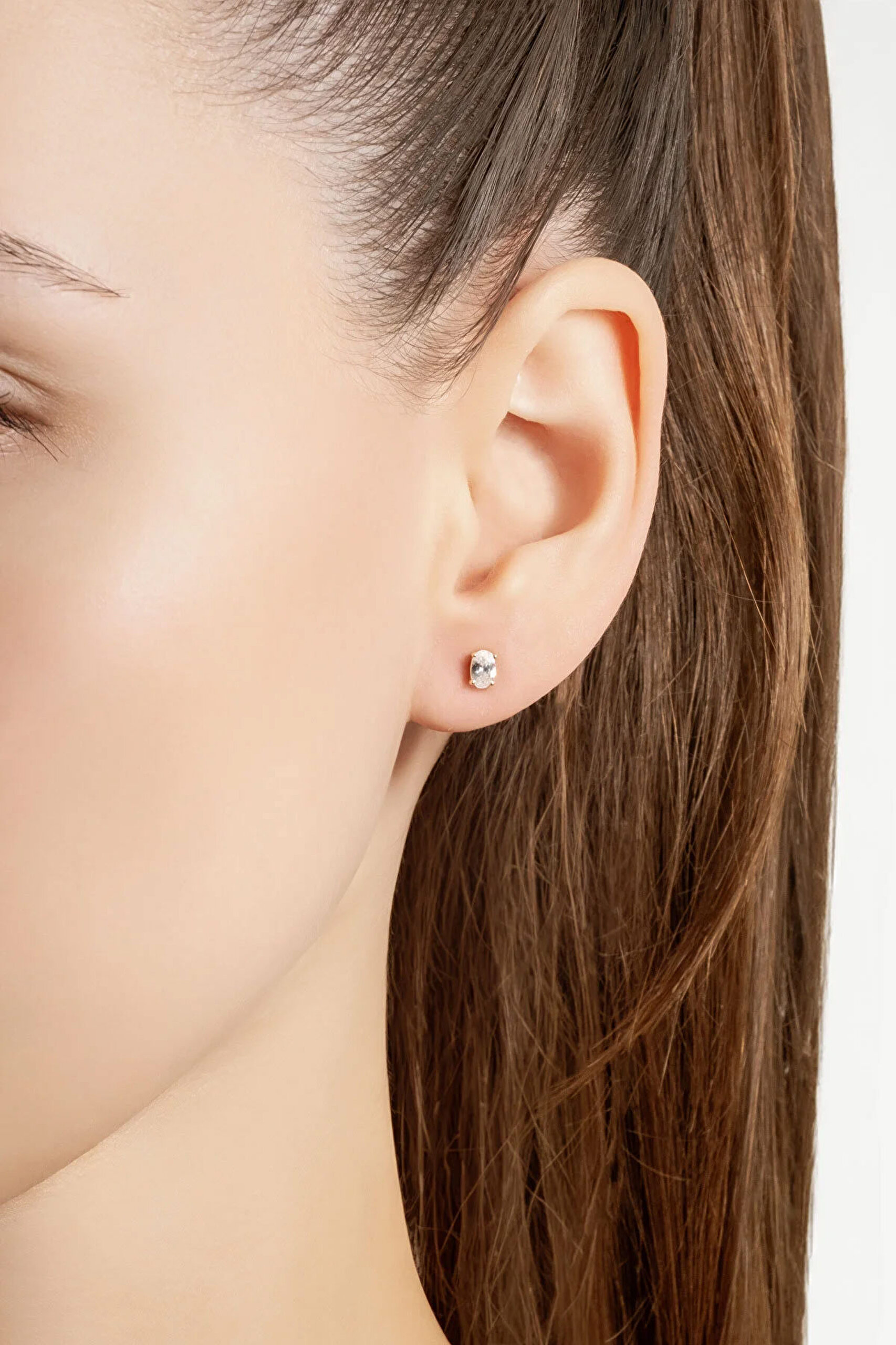 ⁠ Oval Taşlı 18 Ayar Beyaz Altın Kaplama 6 Mm Gümüş Tektaş Küpe_1}