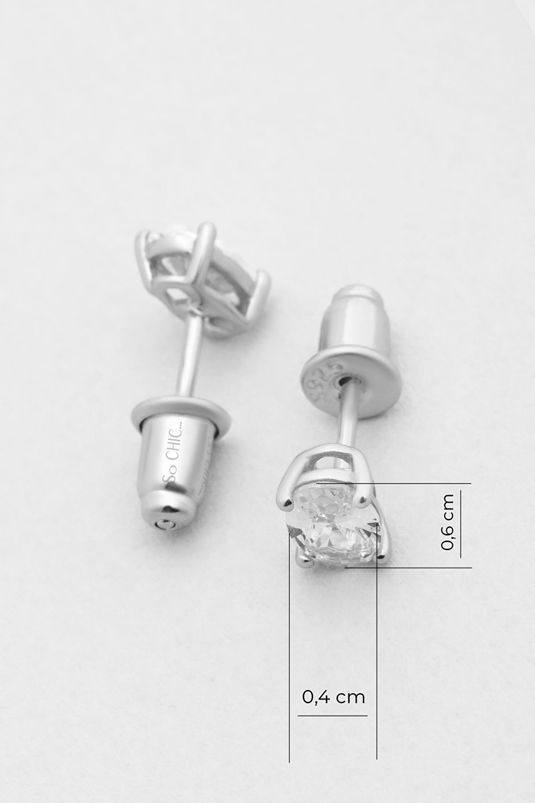 ⁠ Oval Taşlı 18 Ayar Beyaz Altın Kaplama 6 Mm Gümüş Tektaş Küpe_2}