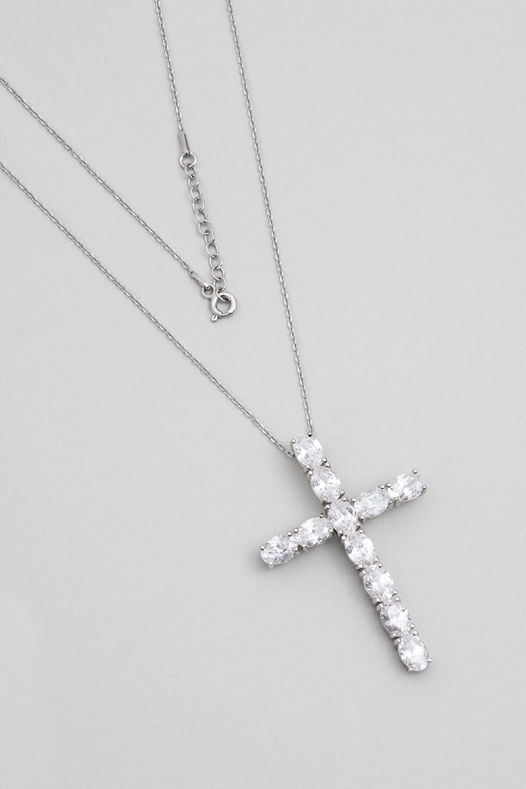 Beyaz Taşlı 18 Ayar Beyaz Altın Kaplama Gümüş Haç Kolye - 0