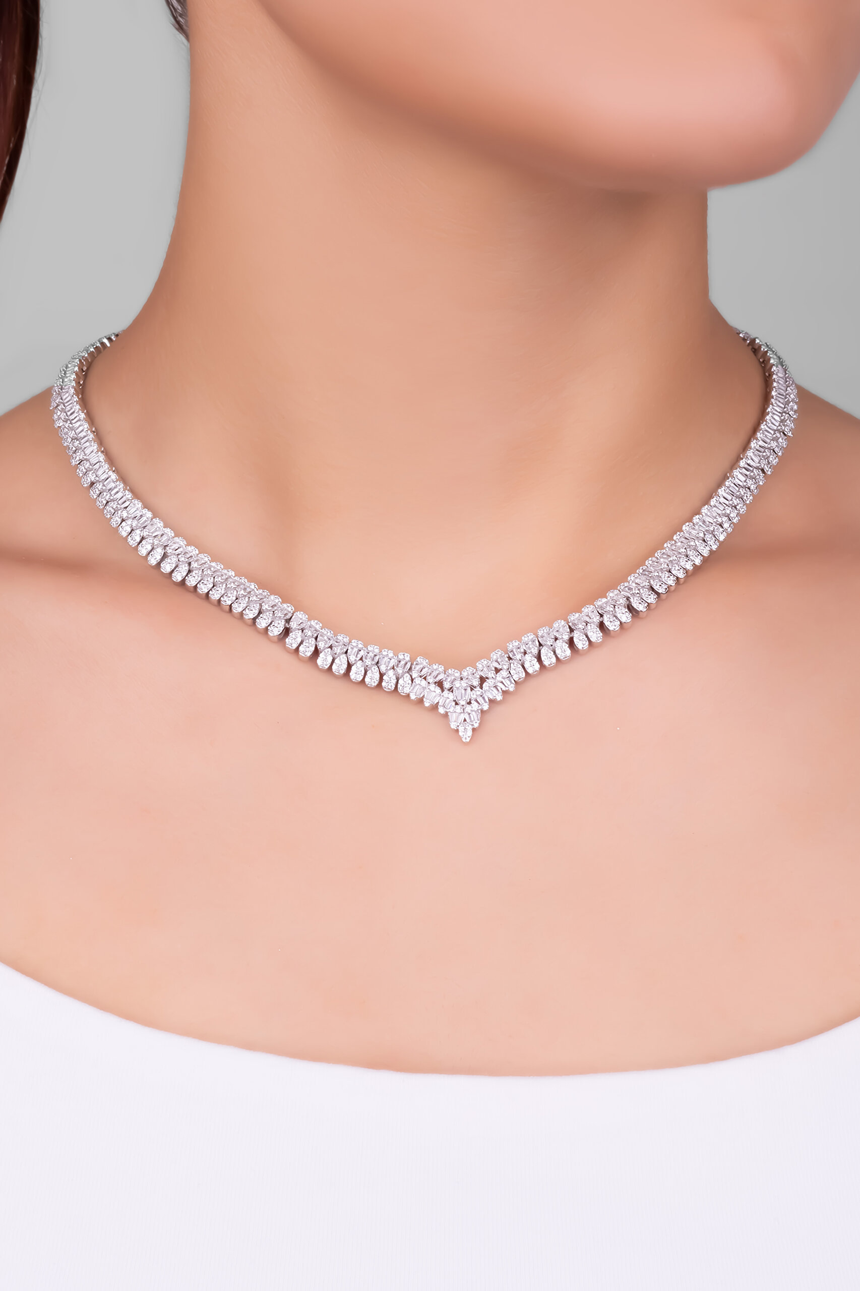 ⁠ Davet Şıklığı 18 Ayar Beyaz Altın Kaplama 40 Cm Gümüş Gerdanlık_2}