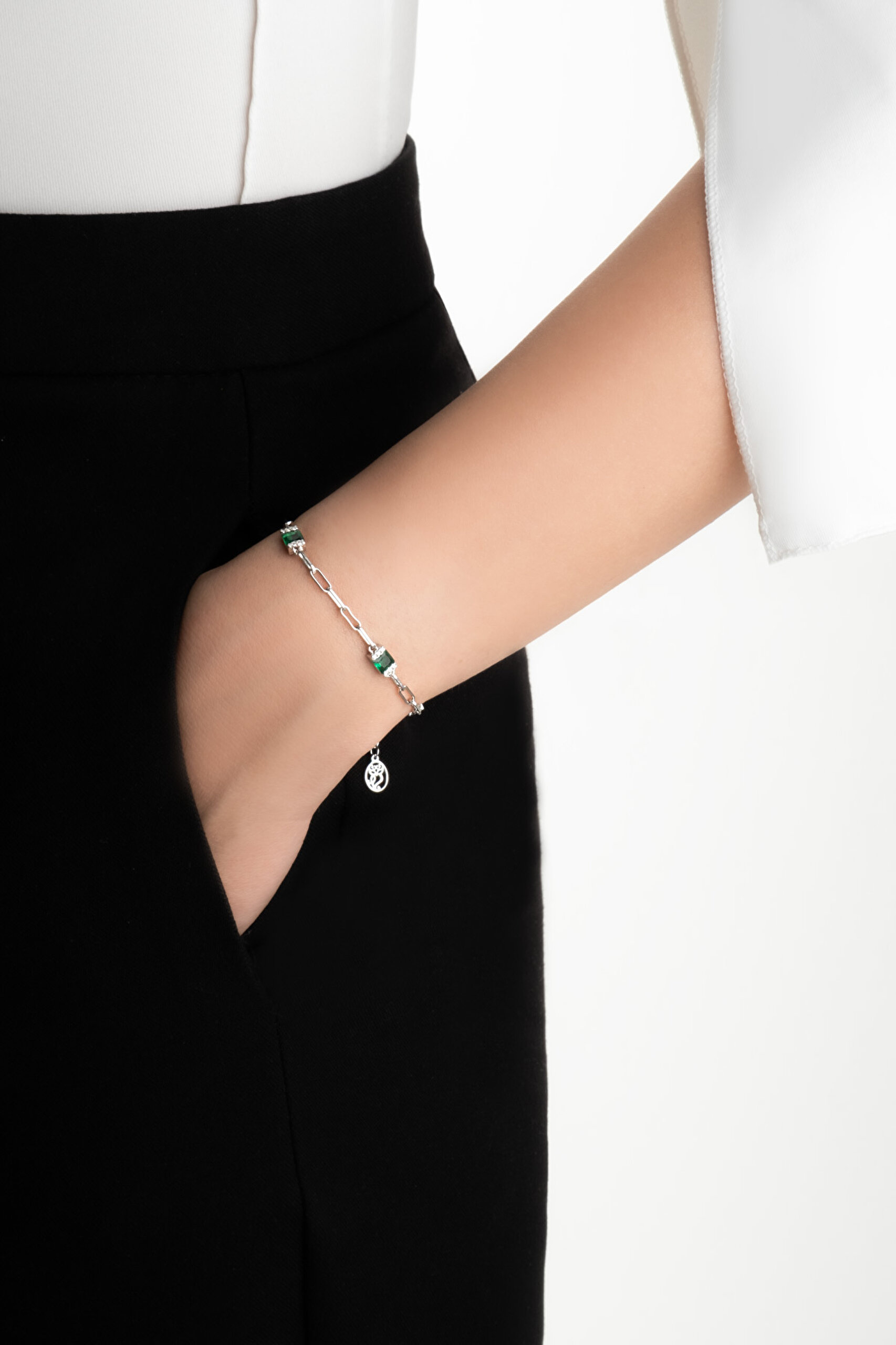 ⁠ Renkli Taşlı 18 Ayar Beyaz Altın Kaplama Gümüş 19 Cm Bileklik_3}