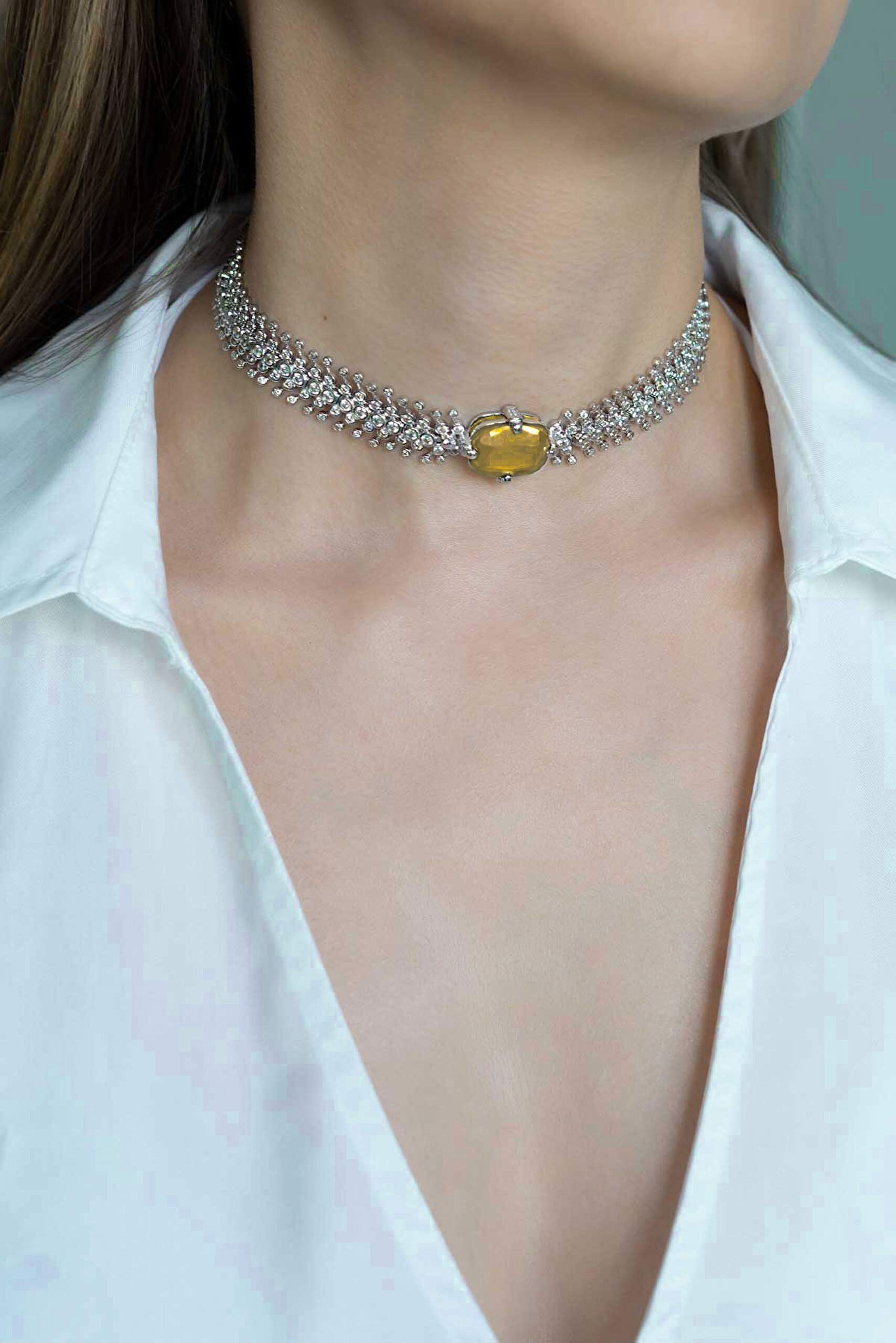 ⁠ Güneş Sarısı 18 Ayar Beyaz Altın Kaplama Gümüş Choker Gerdanlık_1}