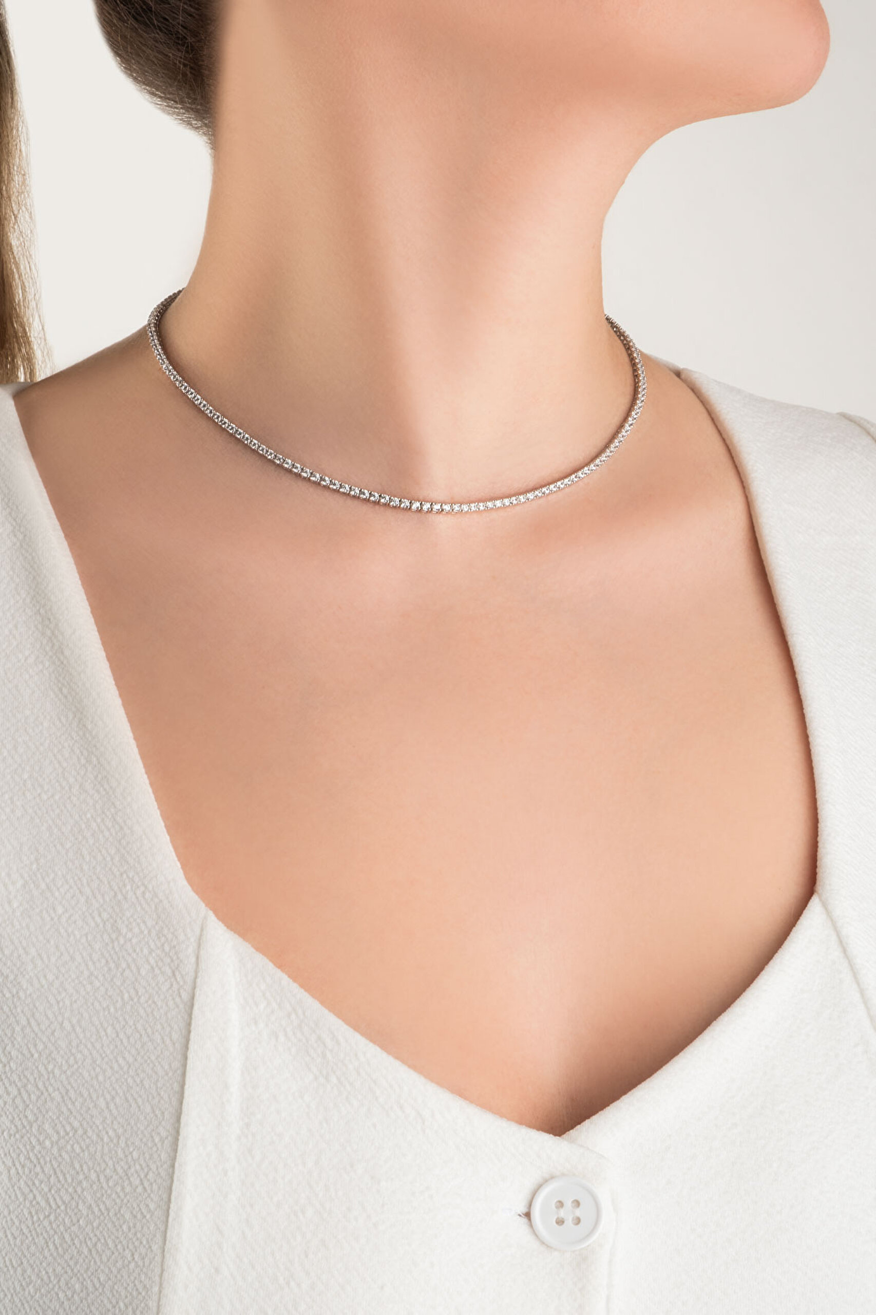 ⁠ Beyaz Taşlı  18 Ayar Beyaz Altın Kaplama Gümüş Su Yolu Gerdanlık_4}