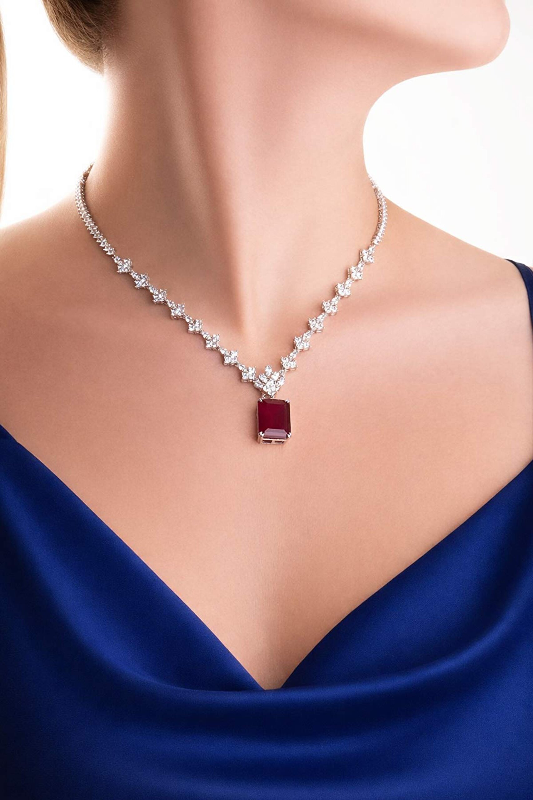 ⁠ Created Ruby Taşlı 18 Ayar Beyaz Altın Kaplama Gümüş Gerdanlık_0}